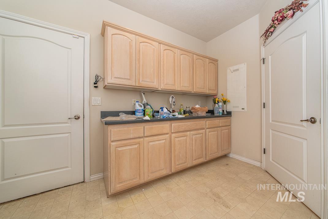 1810 NE 17th Ave, Payette, Idaho 83661, 3 Bedrooms, 2.5 Bathrooms, Residential For Sale, Price $825,000,MLS 98973645