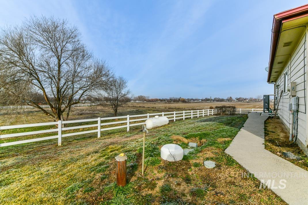 1810 NE 17th Ave, Payette, Idaho 83661, 3 Bedrooms, 2.5 Bathrooms, Residential For Sale, Price $789,900, 98973645