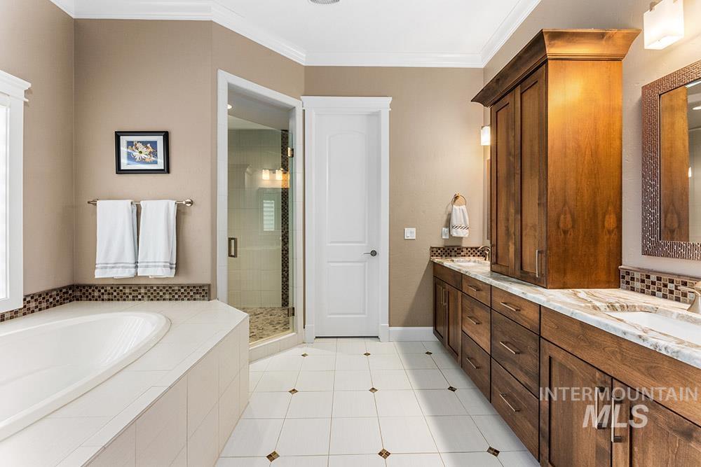 698 W Back Forty Dr., Eagle, Idaho 83616, 4 Bedrooms, 3.5 Bathrooms, Residential For Sale, Price $1,699,900,MLS 98973648