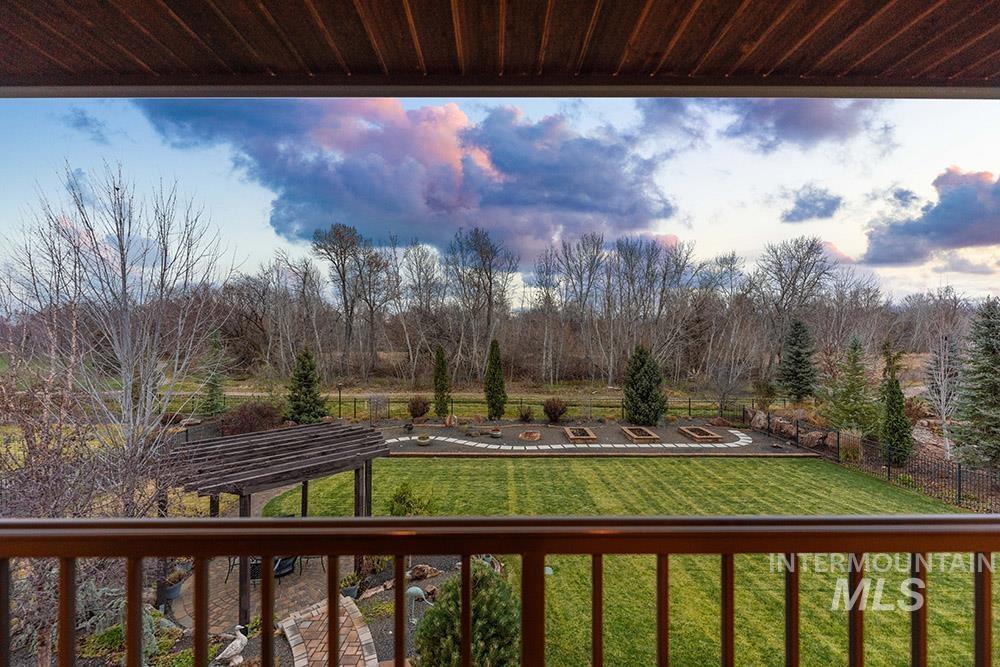 698 W Back Forty Dr., Eagle, Idaho 83616, 4 Bedrooms, 3.5 Bathrooms, Residential For Sale, Price $1,699,900,MLS 98973648