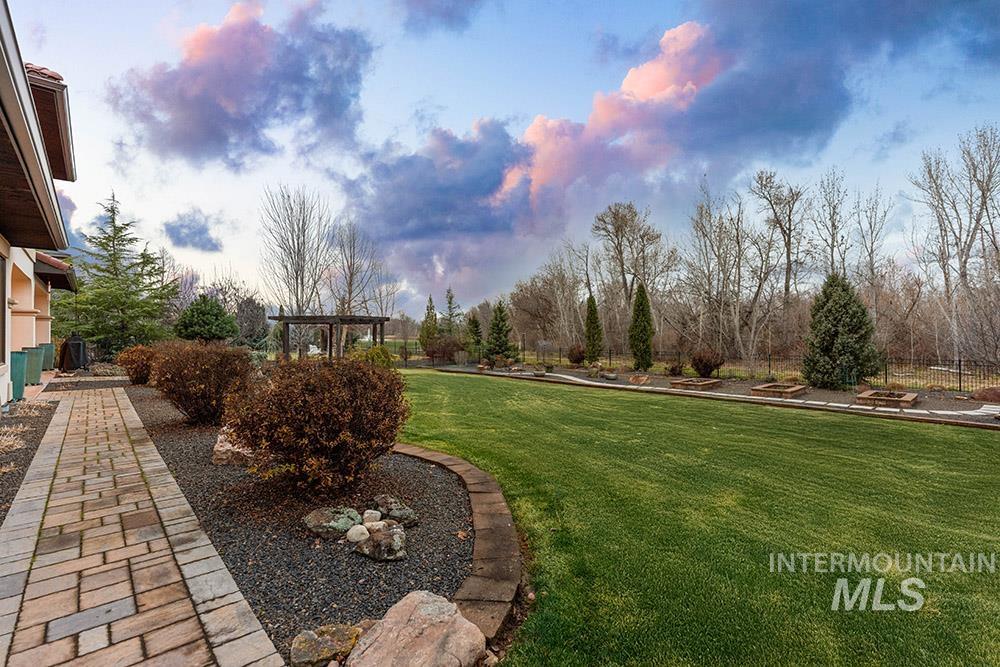 698 W Back Forty Dr., Eagle, Idaho 83616, 4 Bedrooms, 3.5 Bathrooms, Residential For Sale, Price $1,699,900,MLS 98973648