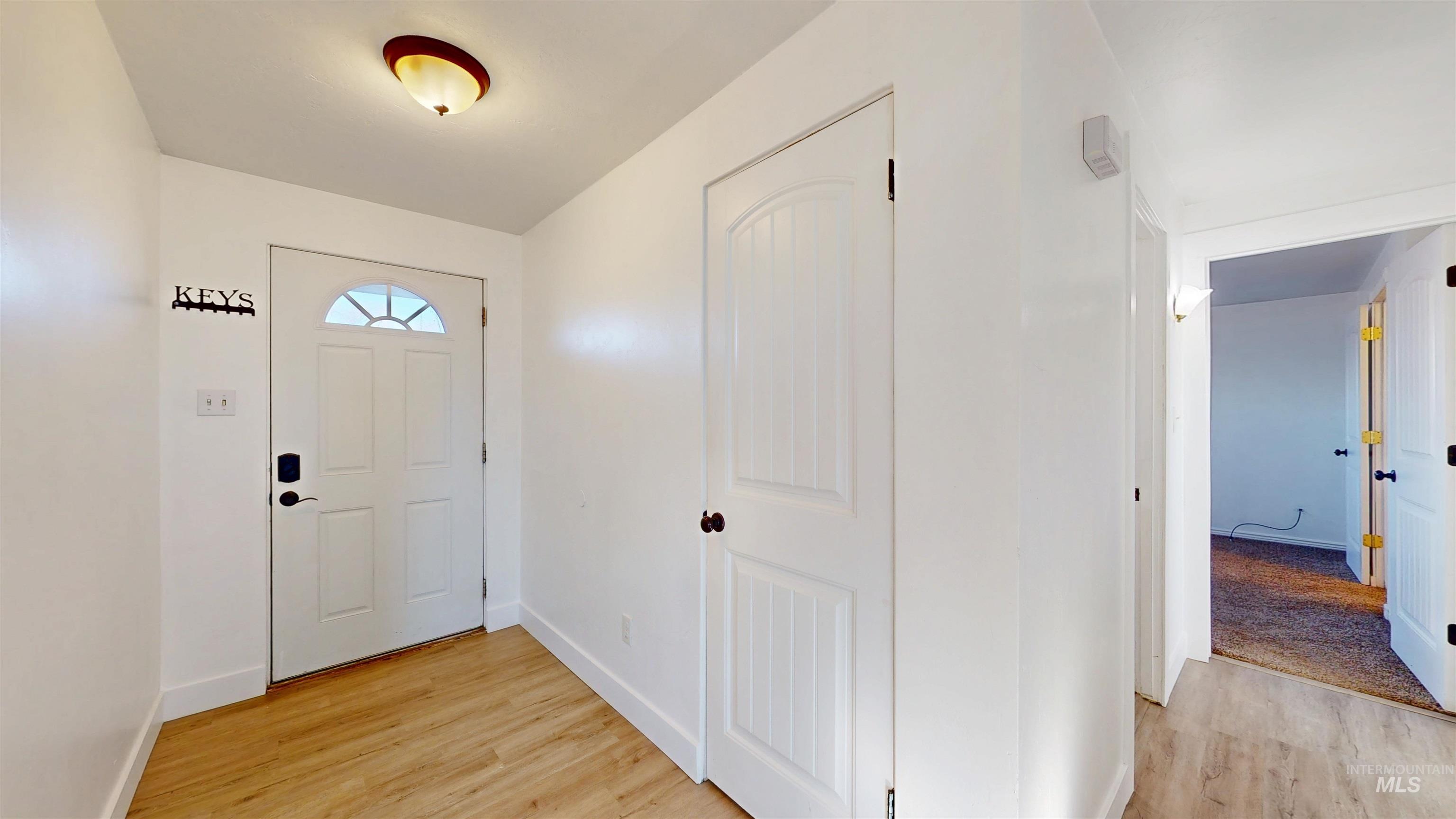 554 Lynwood Blvd, Twin Falls, Idaho 83301, 3 Bedrooms, 2 Bathrooms, Residential For Sale, Price $335,000,MLS 98973652