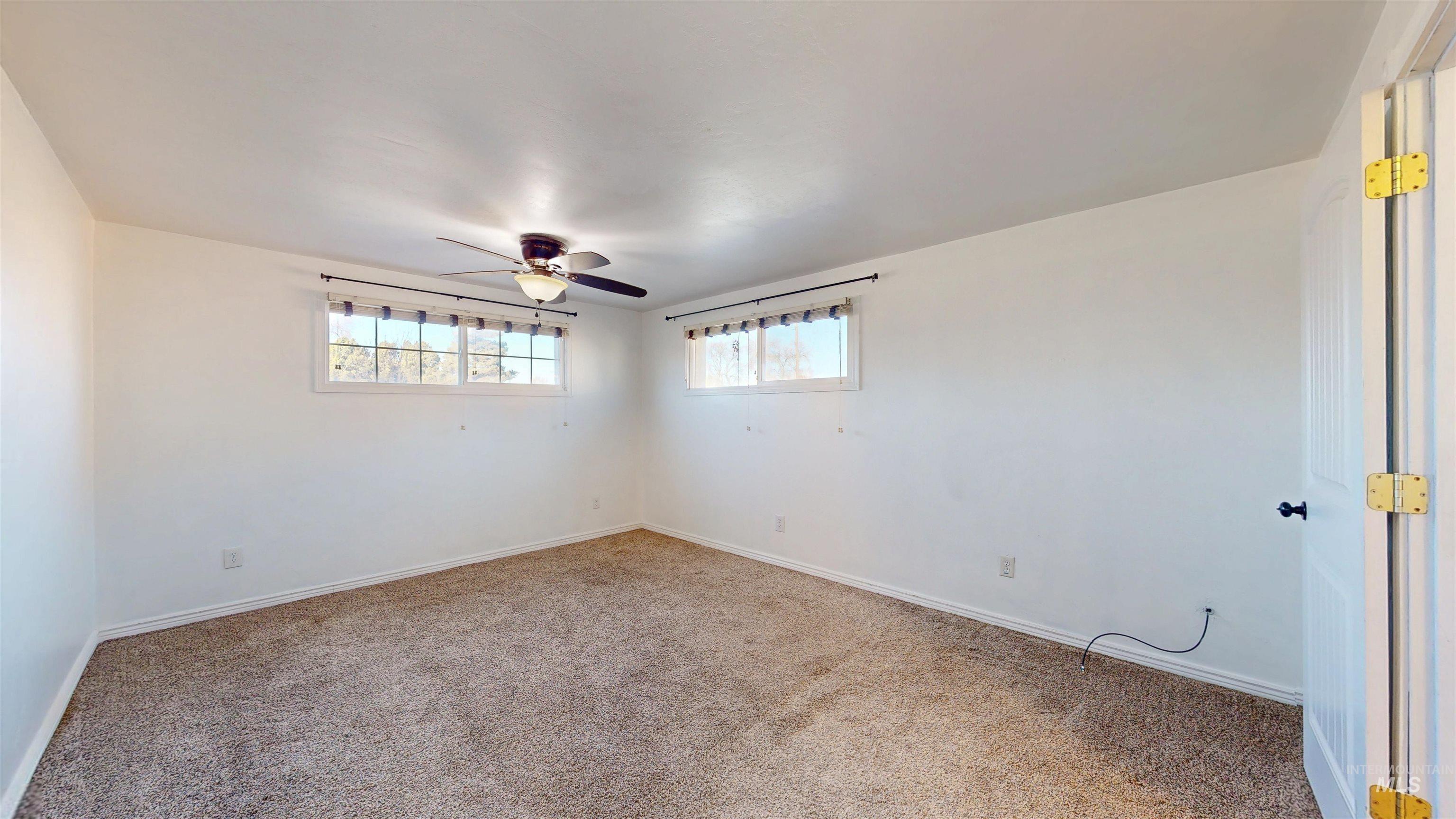 554 Lynwood Blvd, Twin Falls, Idaho 83301, 3 Bedrooms, 2 Bathrooms, Residential For Sale, Price $335,000,MLS 98973652