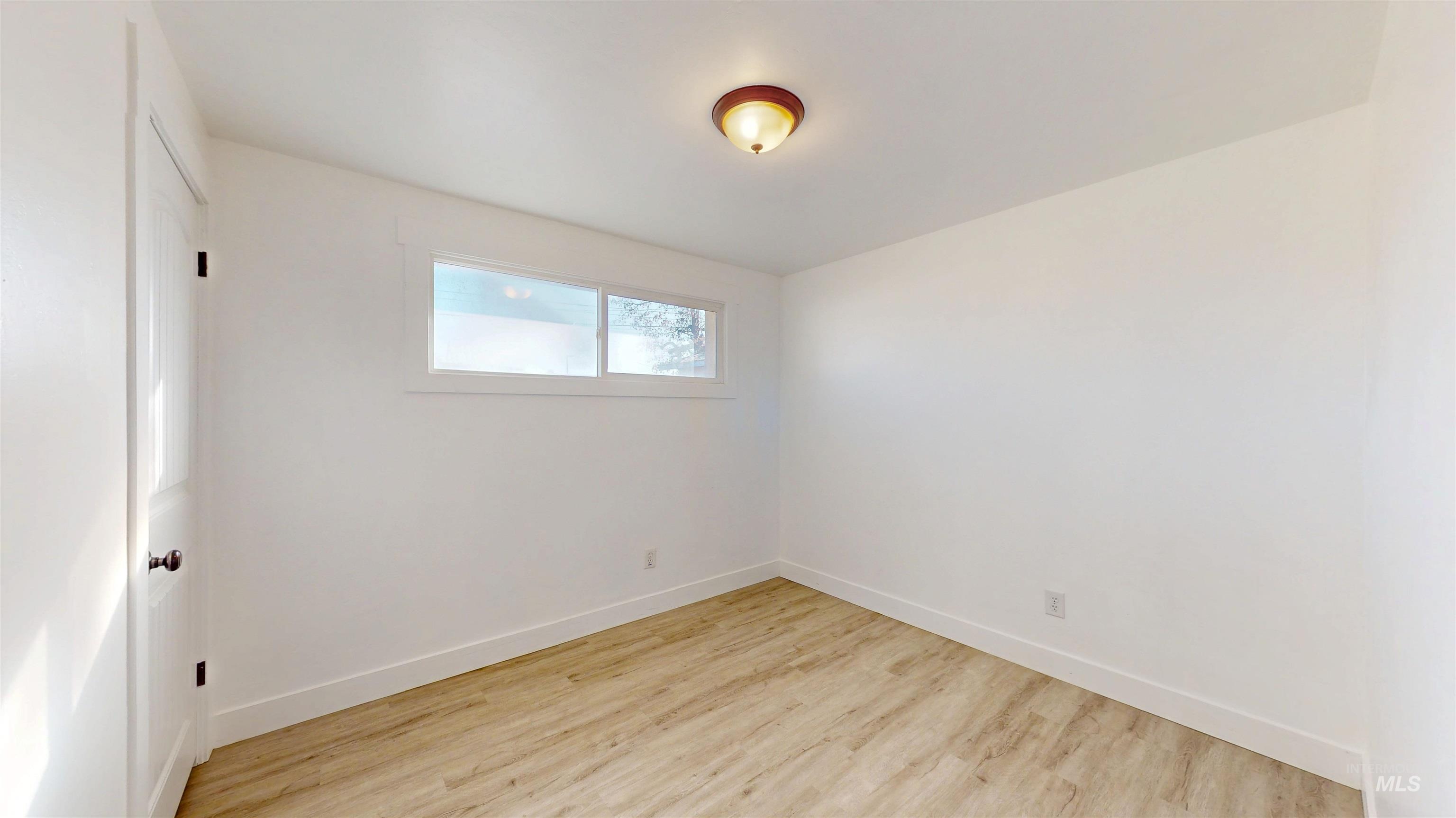 554 Lynwood Blvd, Twin Falls, Idaho 83301, 3 Bedrooms, 2 Bathrooms, Residential For Sale, Price $335,000,MLS 98973652