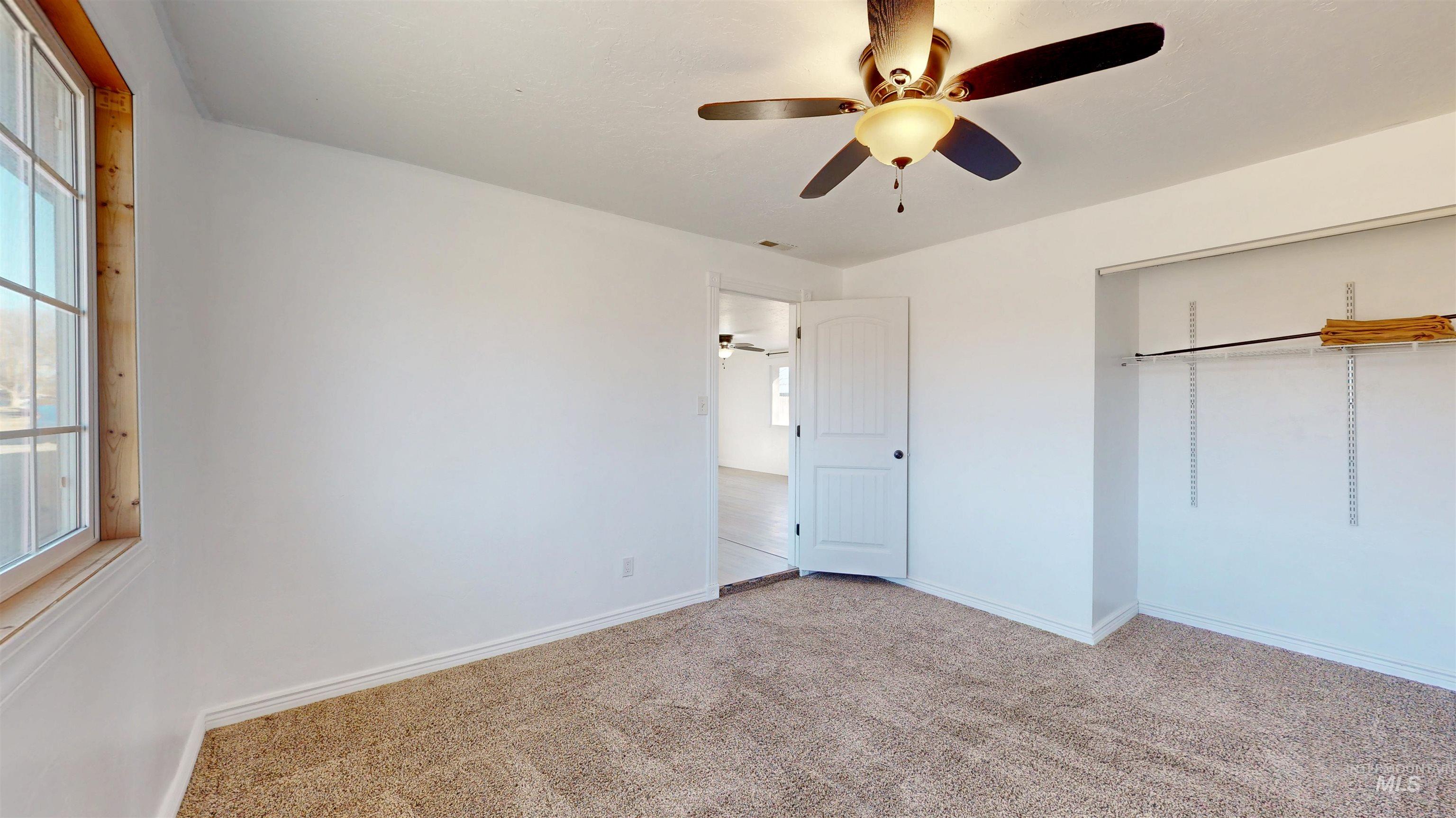 554 Lynwood Blvd, Twin Falls, Idaho 83301, 3 Bedrooms, 2 Bathrooms, Residential For Sale, Price $335,000,MLS 98973652