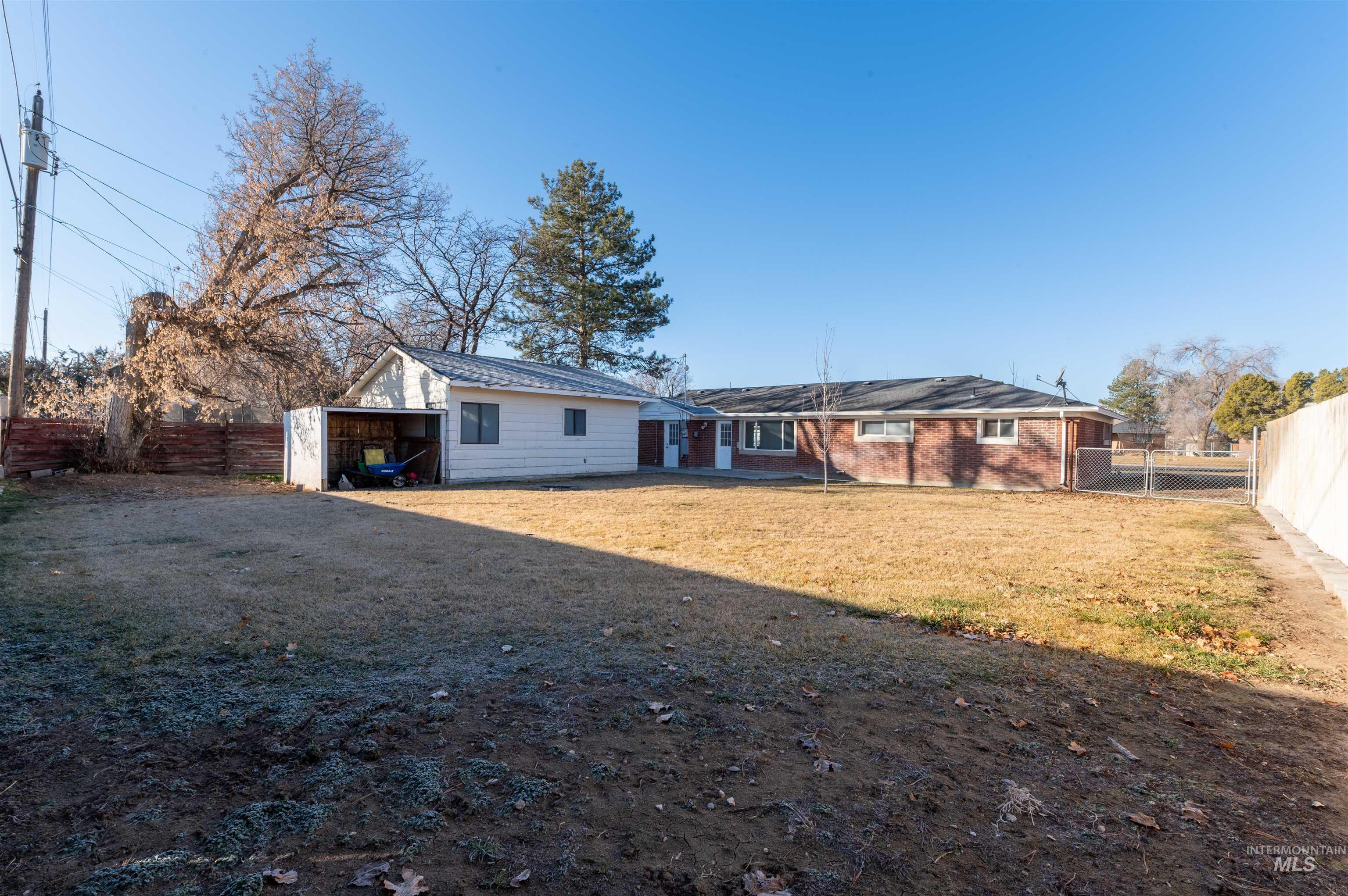 554 Lynwood Blvd, Twin Falls, Idaho 83301, 3 Bedrooms, 2 Bathrooms, Residential For Sale, Price $335,000,MLS 98973652