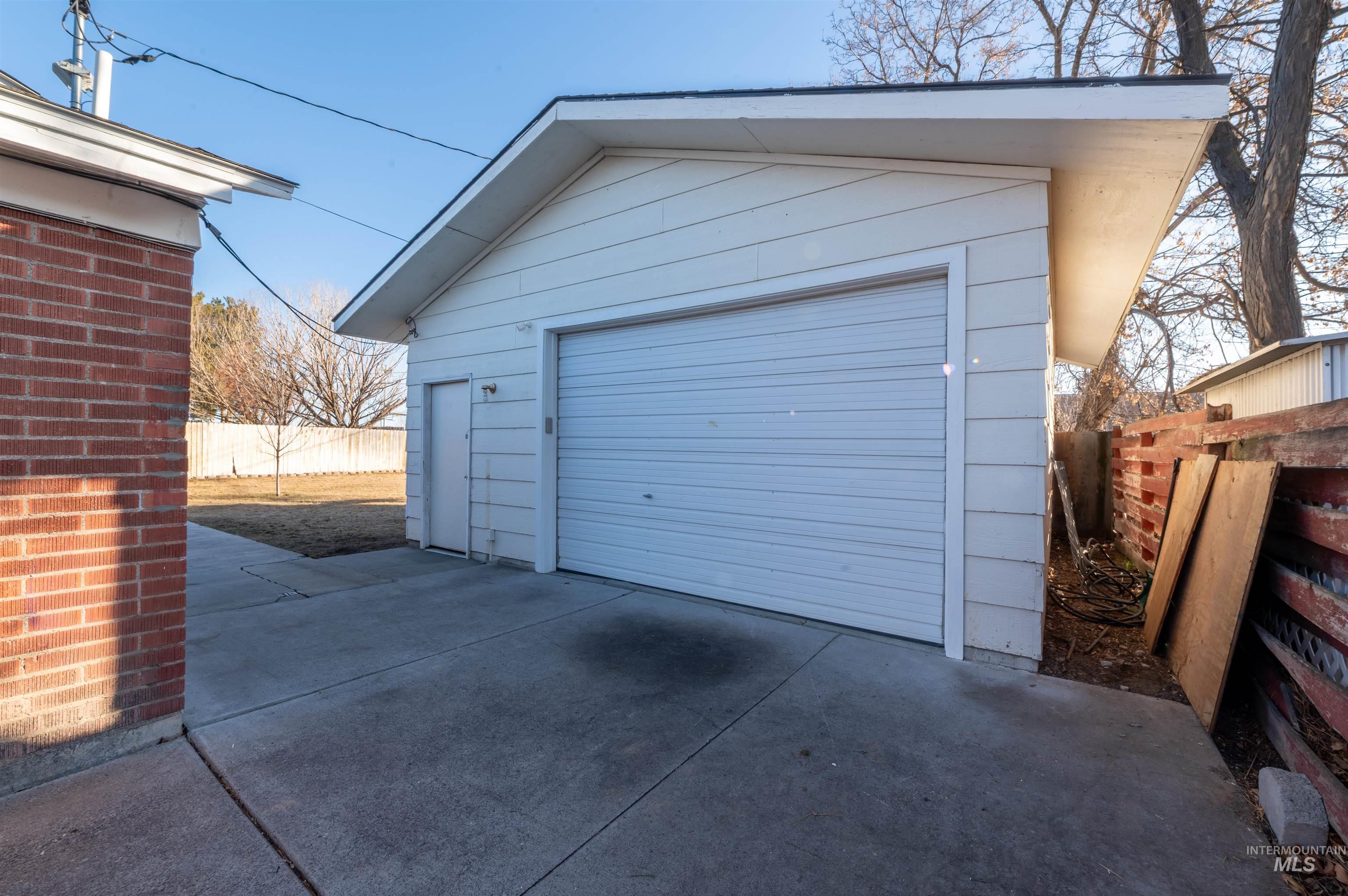 554 Lynwood Blvd, Twin Falls, Idaho 83301, 3 Bedrooms, 2 Bathrooms, Residential For Sale, Price $335,000,MLS 98973652