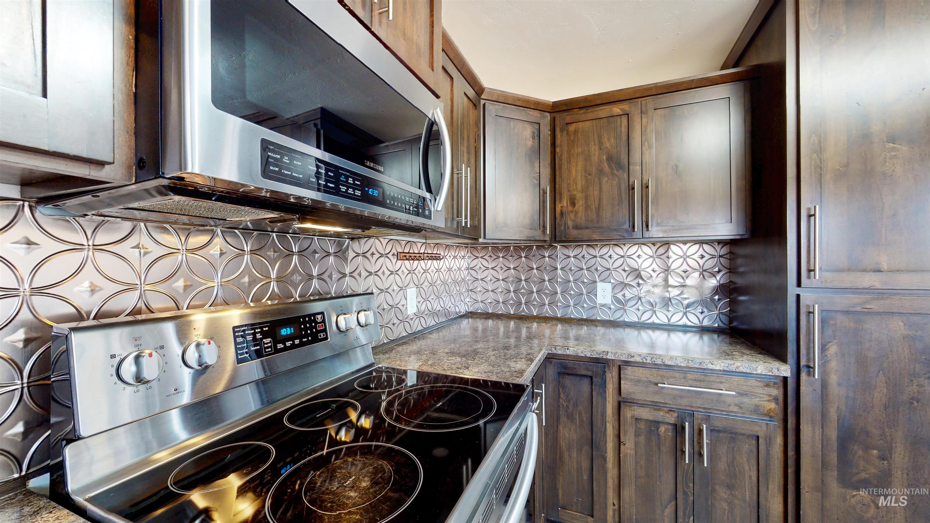 554 Lynwood Blvd, Twin Falls, Idaho 83301, 3 Bedrooms, 2 Bathrooms, Residential For Sale, Price $335,000,MLS 98973652