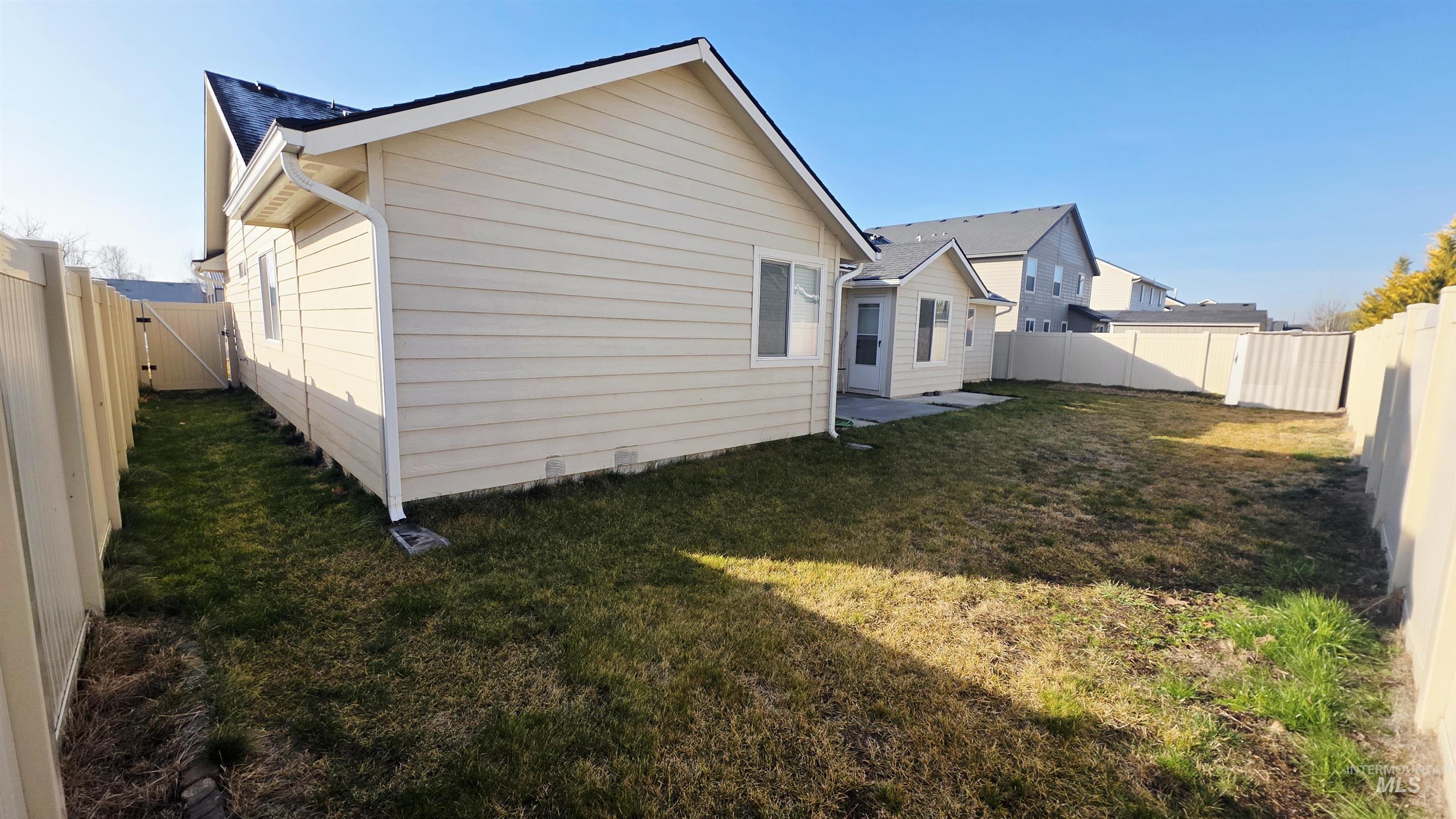 1088 E Rose Island St, Nampa, Idaho 83686-8574, 4 Bedrooms, 3 Bathrooms, Residential For Sale, Price $449,500,MLS 98973654