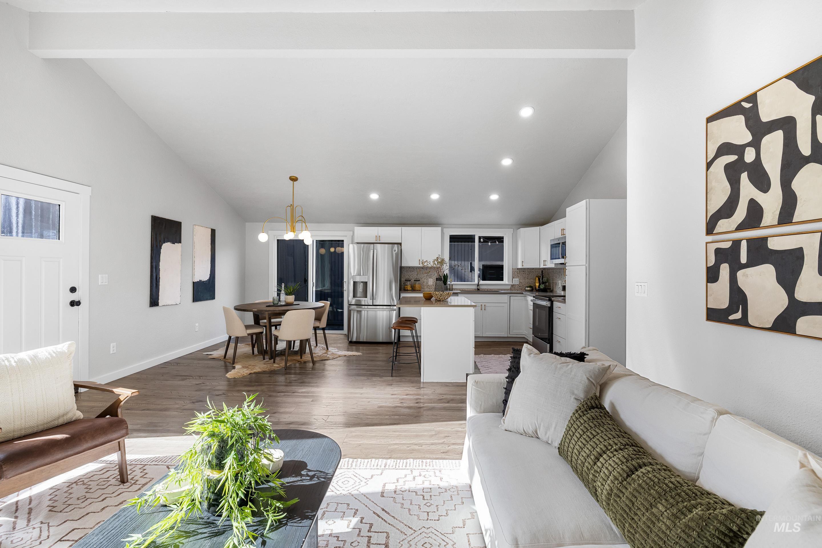 8020 Hummel Dr, Boise, Idaho 83709, 5 Bedrooms, 2 Bathrooms, Residential For Sale, Price $599,900,MLS 98973655