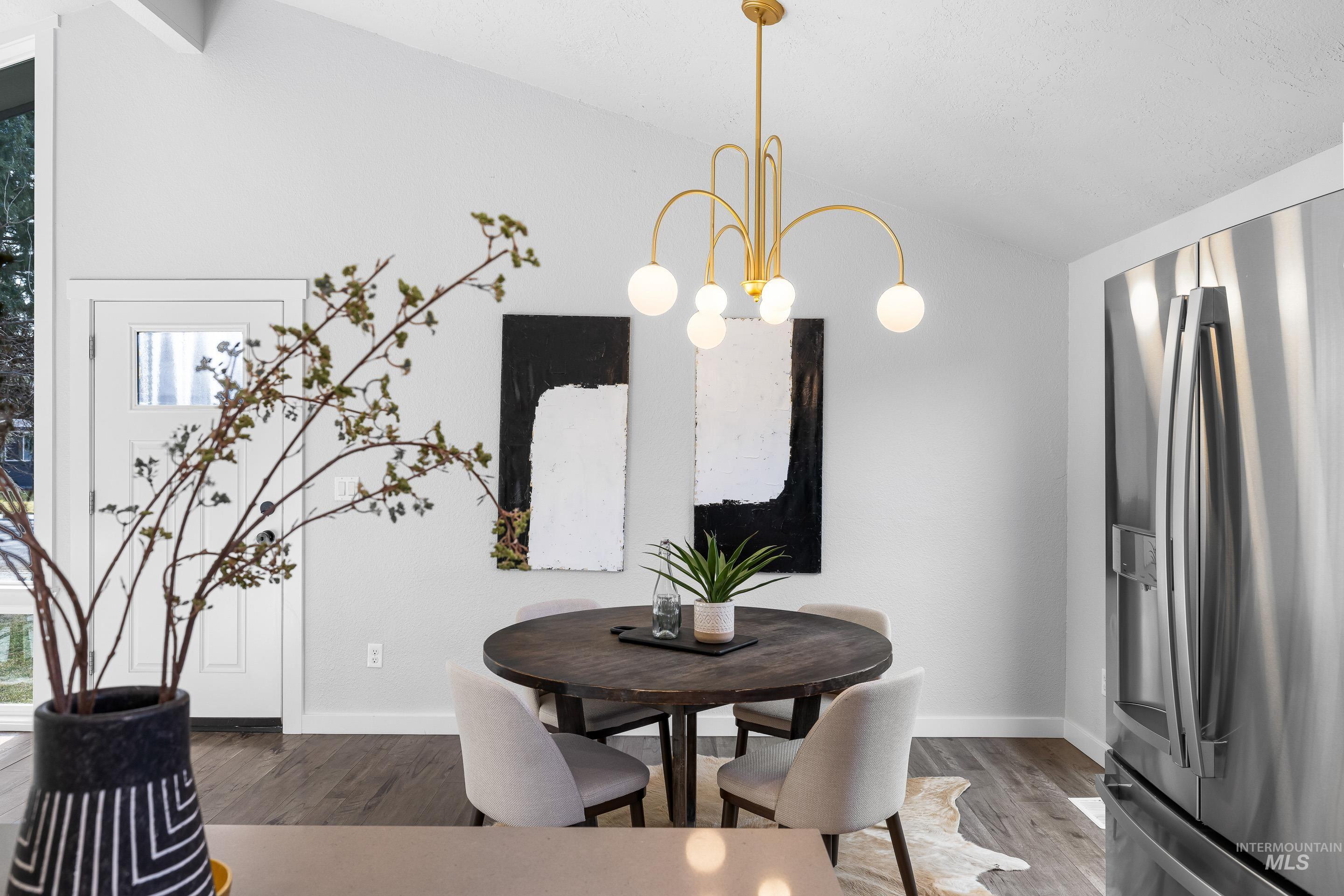 8020 Hummel Dr, Boise, Idaho 83709, 5 Bedrooms, 2 Bathrooms, Residential For Sale, Price $599,900,MLS 98973655