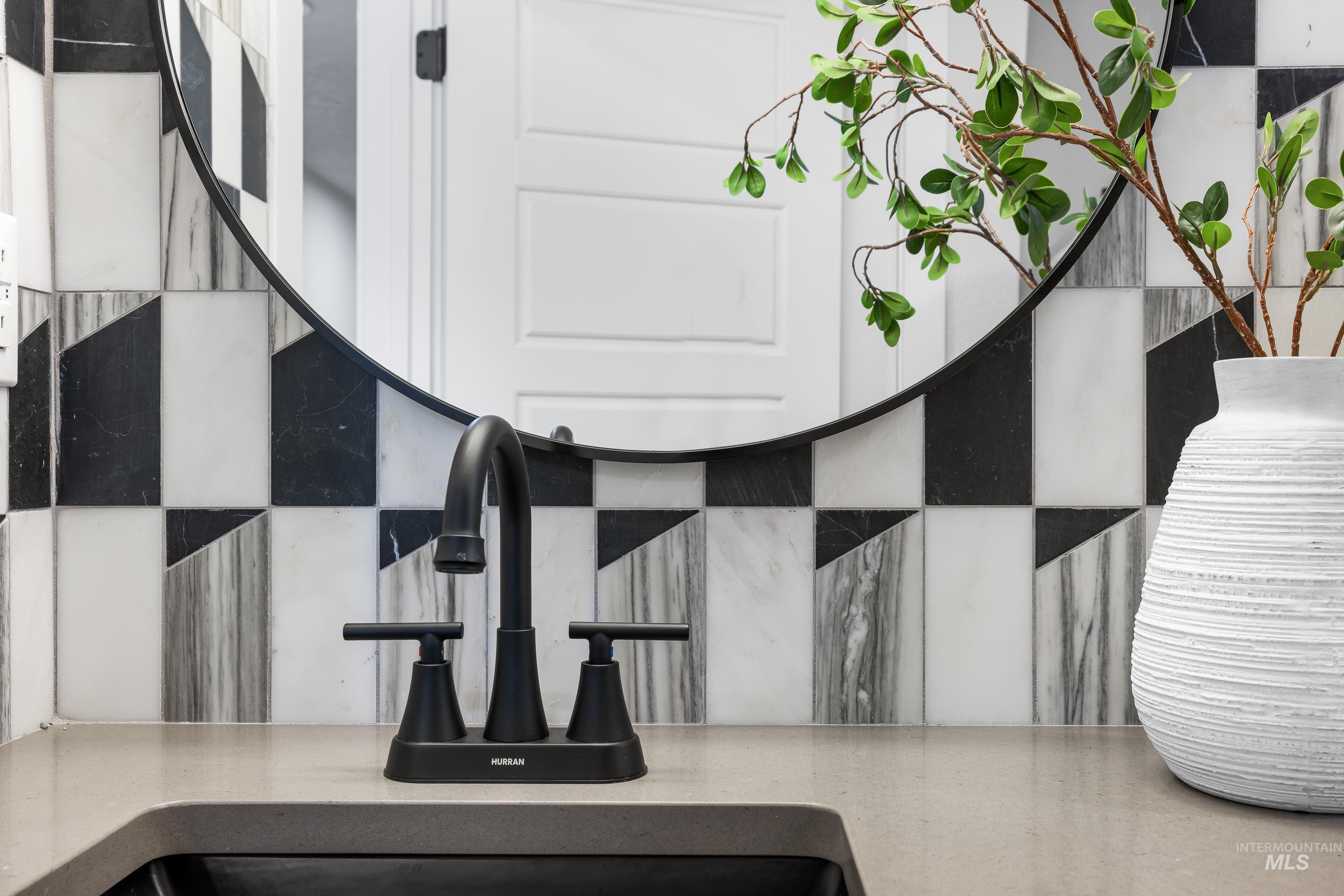 8020 Hummel Dr, Boise, Idaho 83709, 5 Bedrooms, 2 Bathrooms, Residential For Sale, Price $599,900,MLS 98973655