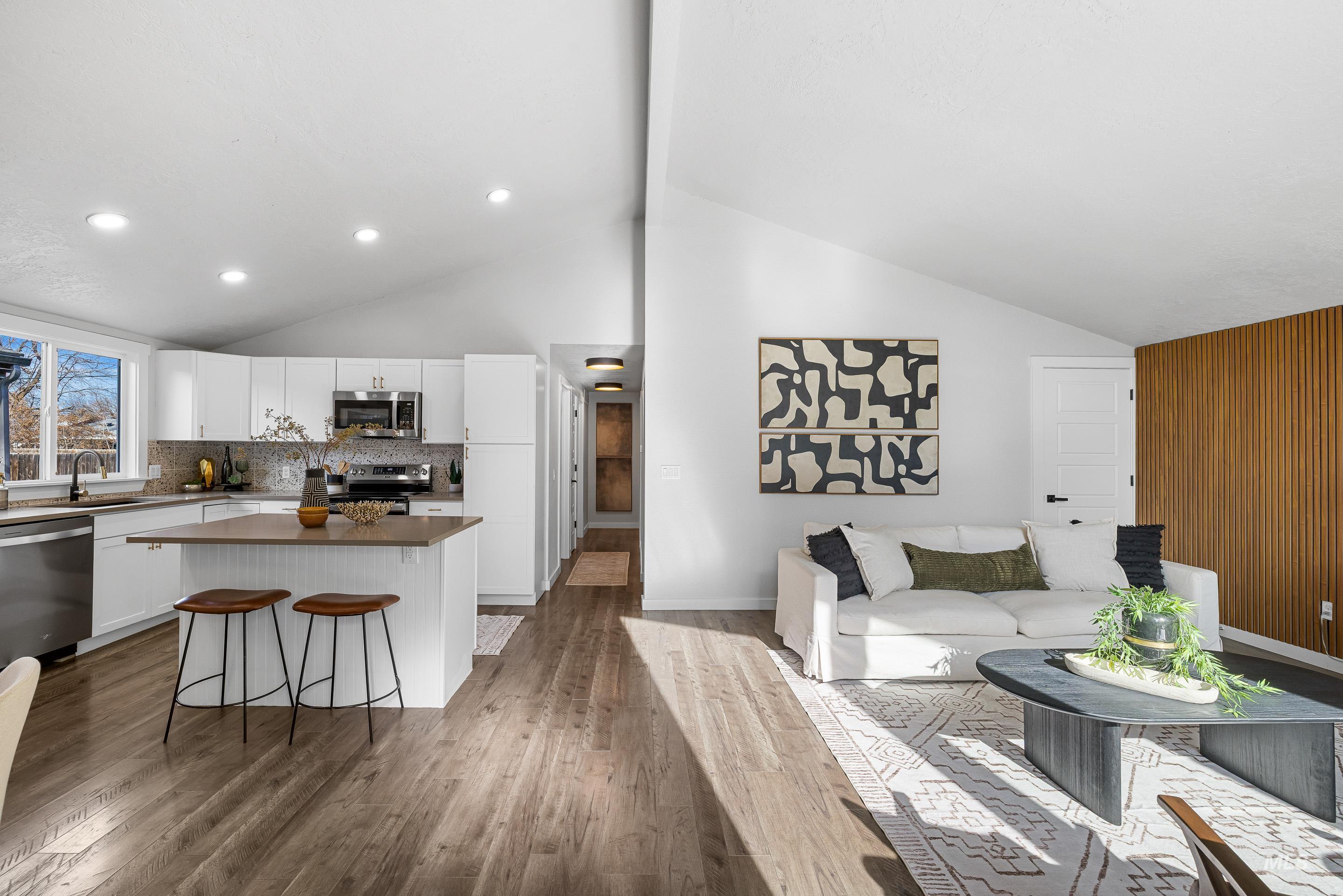 8020 Hummel Dr, Boise, Idaho 83709, 5 Bedrooms, 2 Bathrooms, Residential For Sale, Price $599,900,MLS 98973655