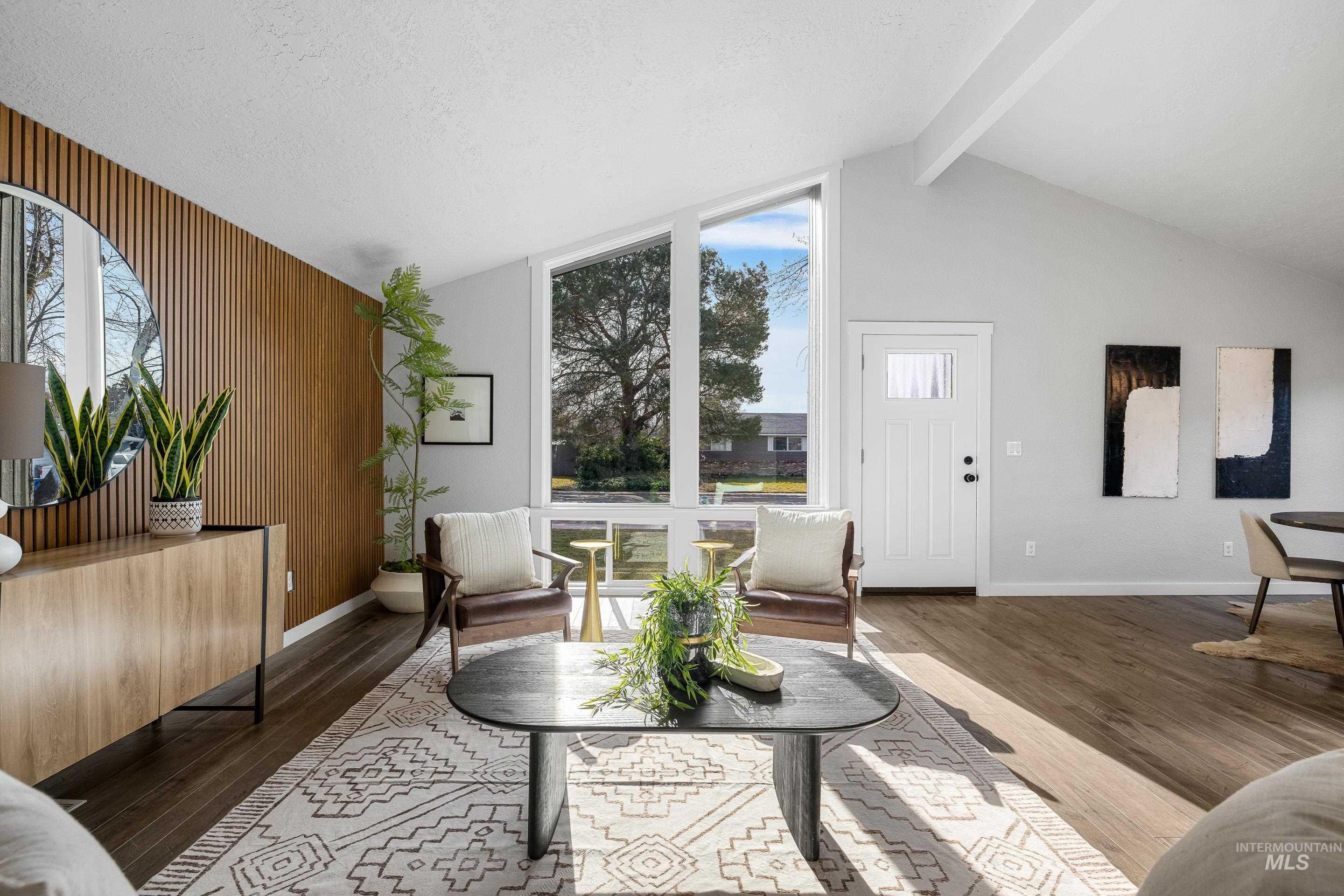 8020 Hummel Dr, Boise, Idaho 83709, 5 Bedrooms, 2 Bathrooms, Residential For Sale, Price $599,900,MLS 98973655