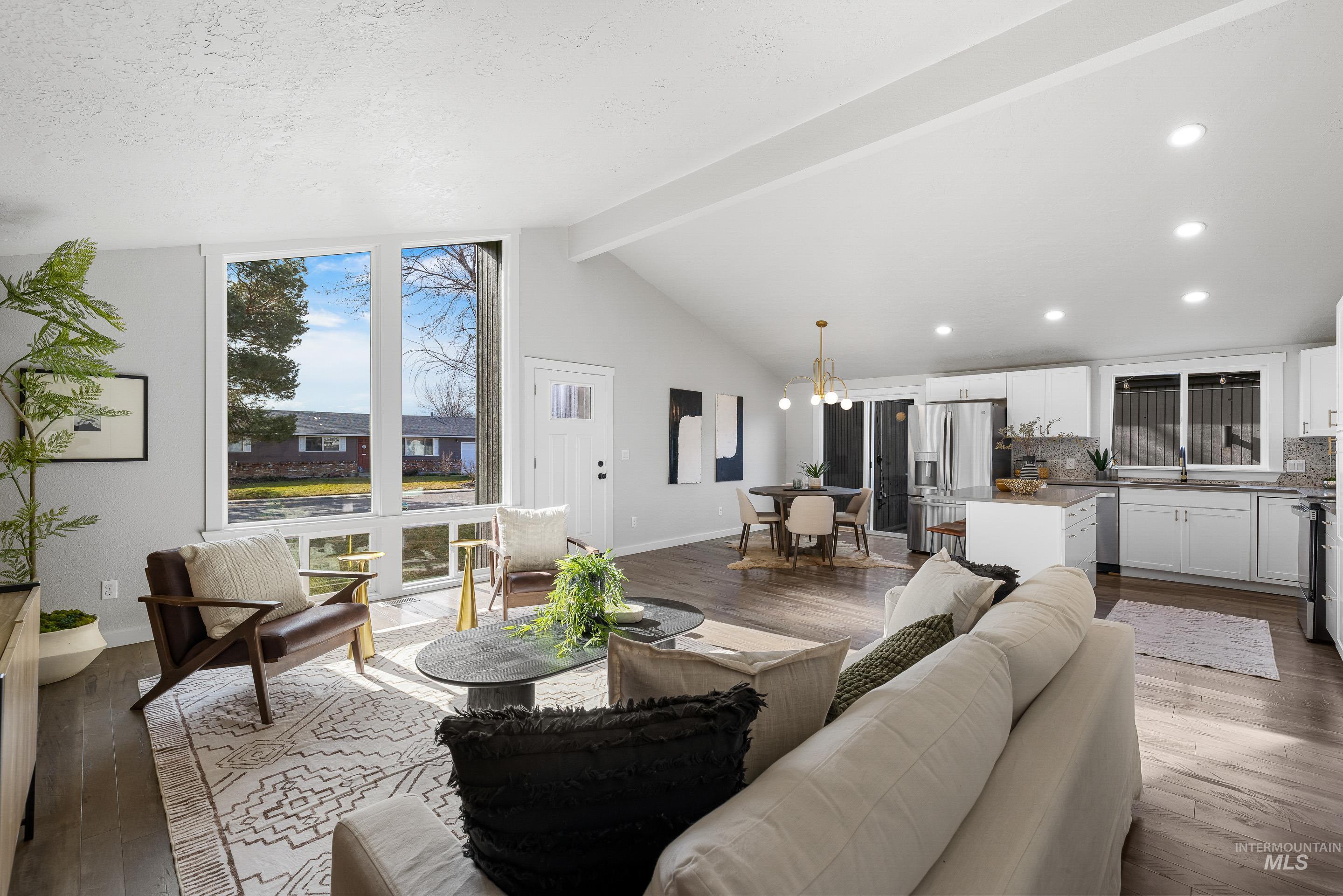 8020 Hummel Dr, Boise, Idaho 83709, 5 Bedrooms, 2 Bathrooms, Residential For Sale, Price $599,900,MLS 98973655