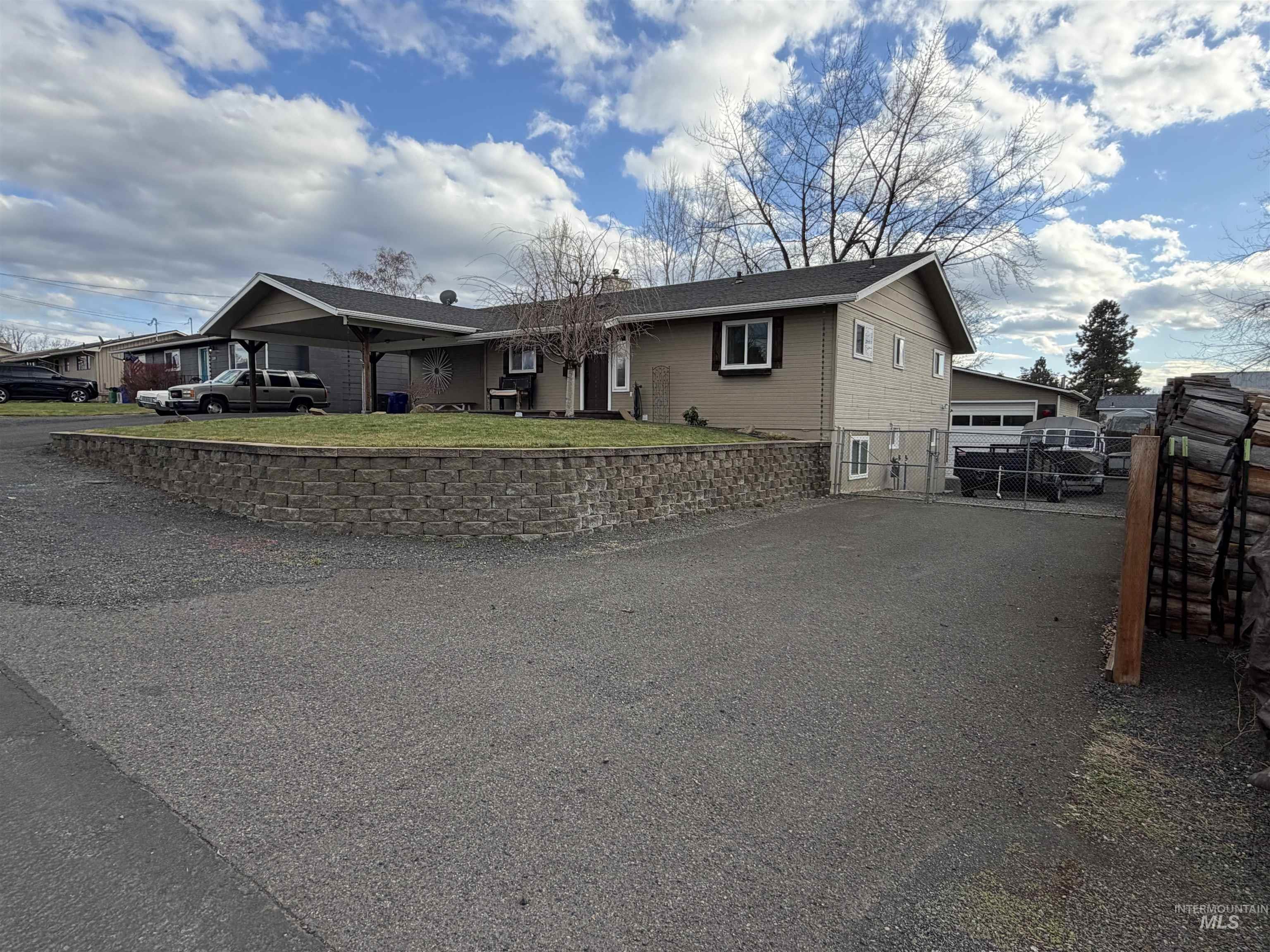 1306 Hemlock Ave, Lewiston, Idaho 83501-5728, 5 Bedrooms, 3.5 Bathrooms, Residential For Sale, Price $624,999,MLS 98973656