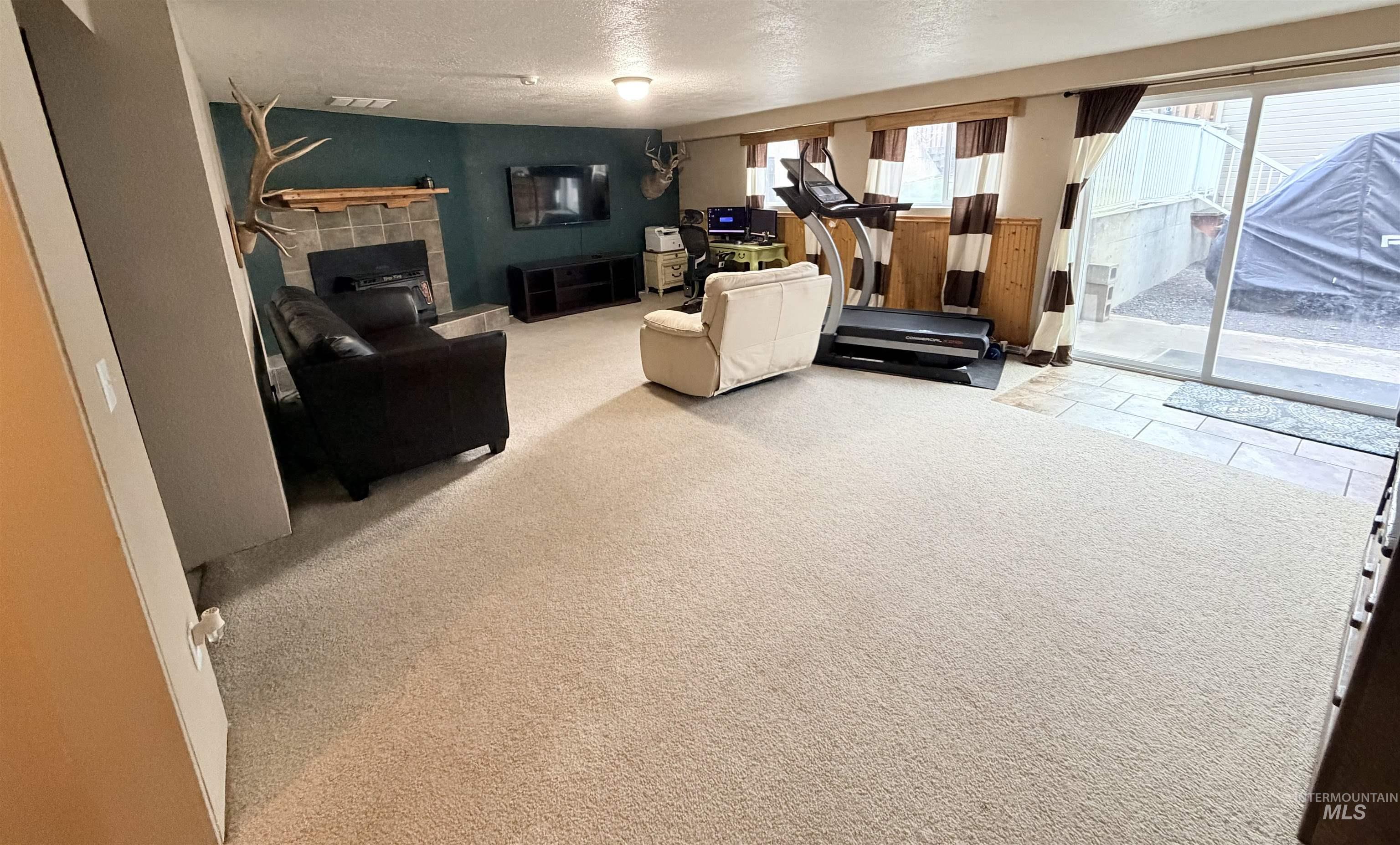 1306 Hemlock Ave, Lewiston, Idaho 83501-5728, 5 Bedrooms, 3.5 Bathrooms, Residential For Sale, Price $624,999,MLS 98973656