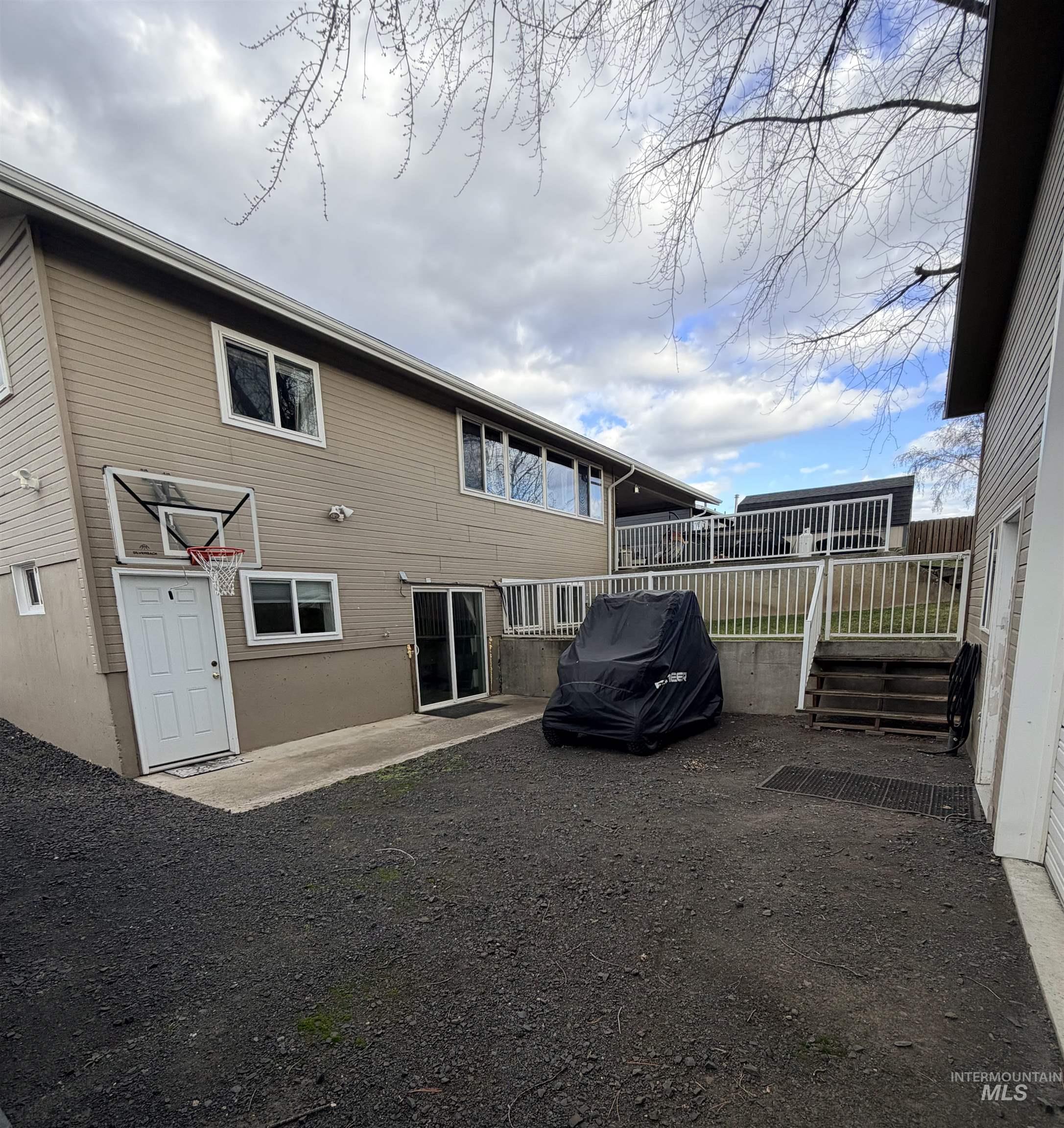 1306 Hemlock Ave, Lewiston, Idaho 83501-5728, 5 Bedrooms, 3.5 Bathrooms, Residential For Sale, Price $624,999,MLS 98973656