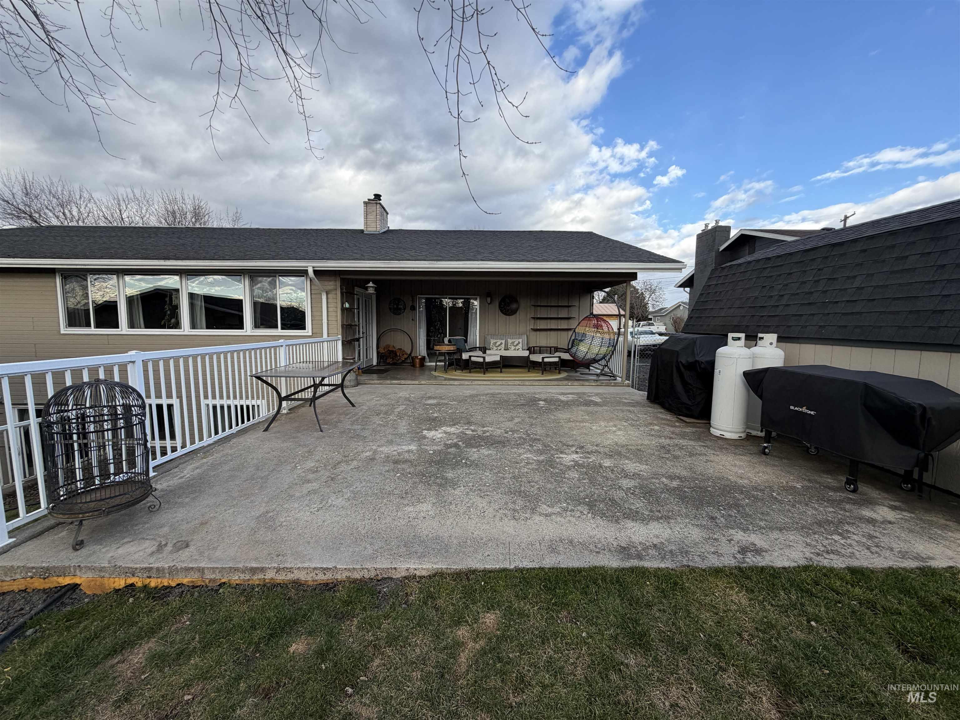 1306 Hemlock Ave, Lewiston, Idaho 83501-5728, 5 Bedrooms, 3.5 Bathrooms, Residential For Sale, Price $624,999,MLS 98973656