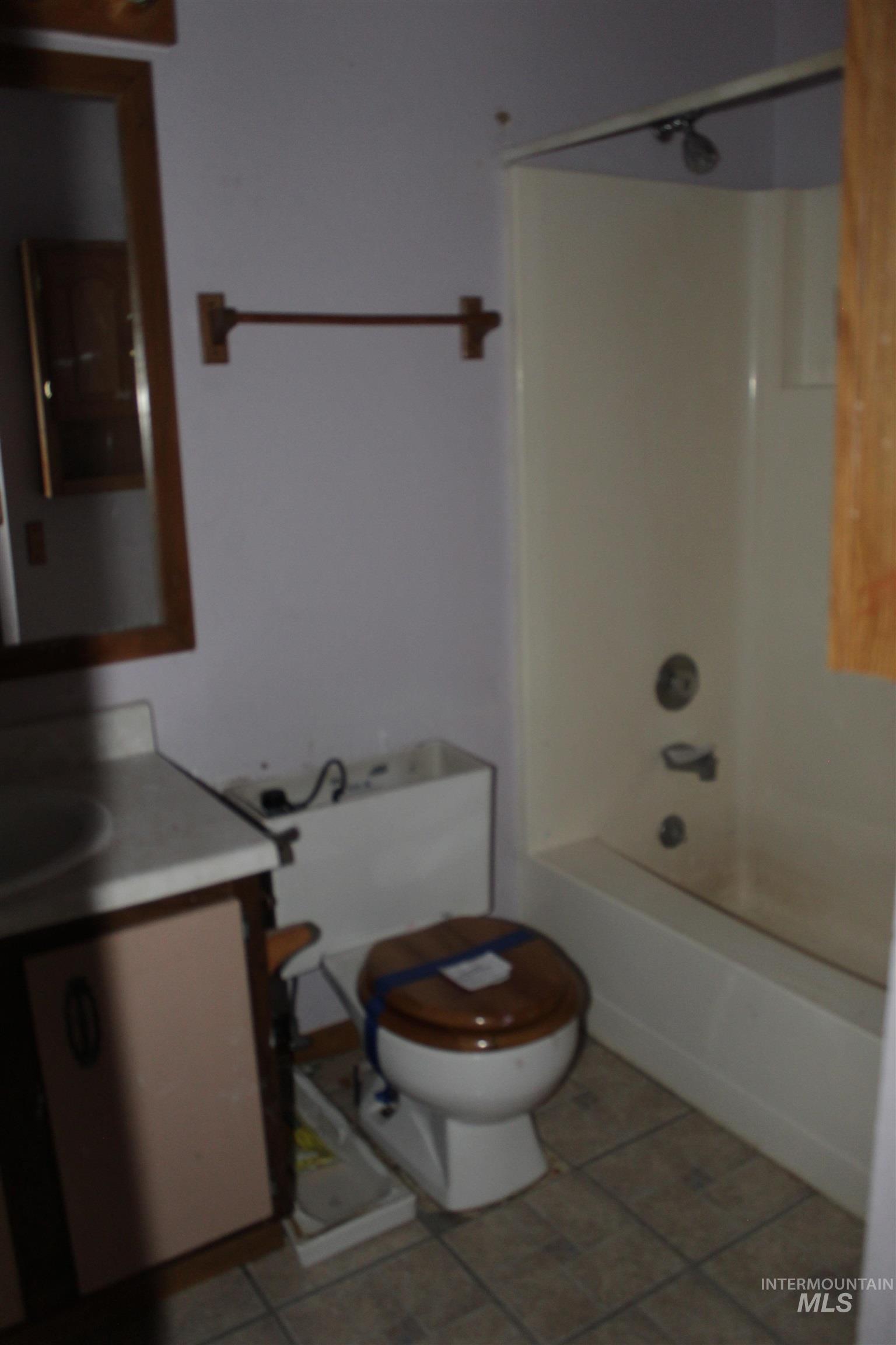 622 E Court St, Weiser, Idaho 83672, 3 Bedrooms, 1.5 Bathrooms, Residential For Sale, Price $210,000,MLS 98973657