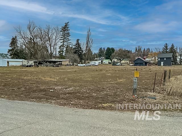 000 Jackson St/ W Grant Ave Lots 4-6, Genesee, Idaho 83832, Land For Sale, Price $99,000,MLS 98973662