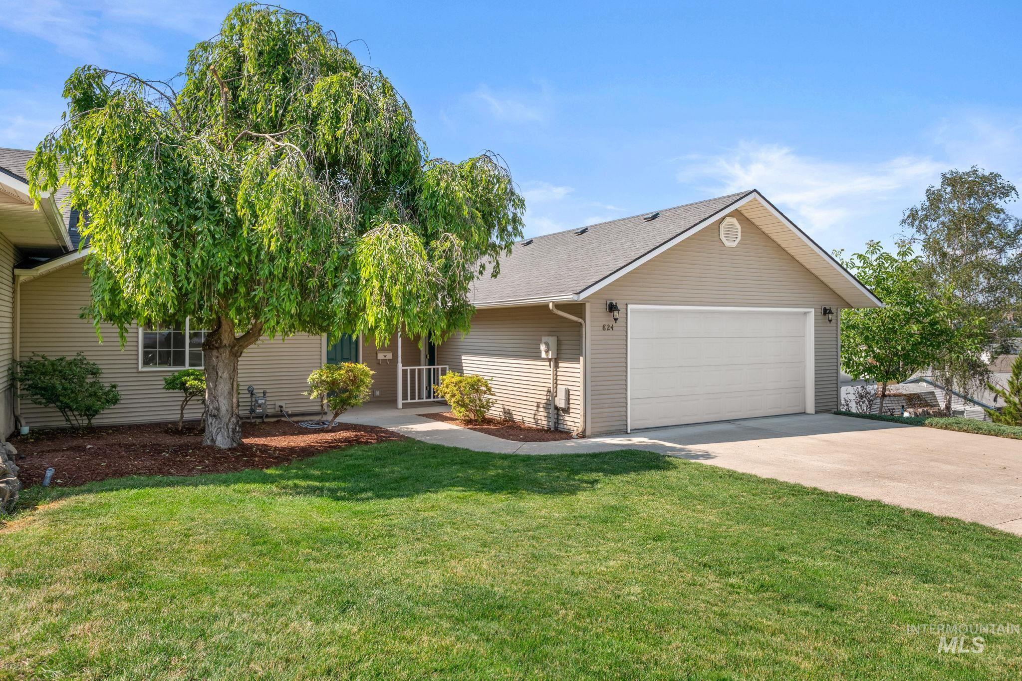 824 15th Ave, Lewiston, Idaho 83501, 4 Bedrooms, 3 Bathrooms, Residential For Sale, Price $339,900,MLS 98973663