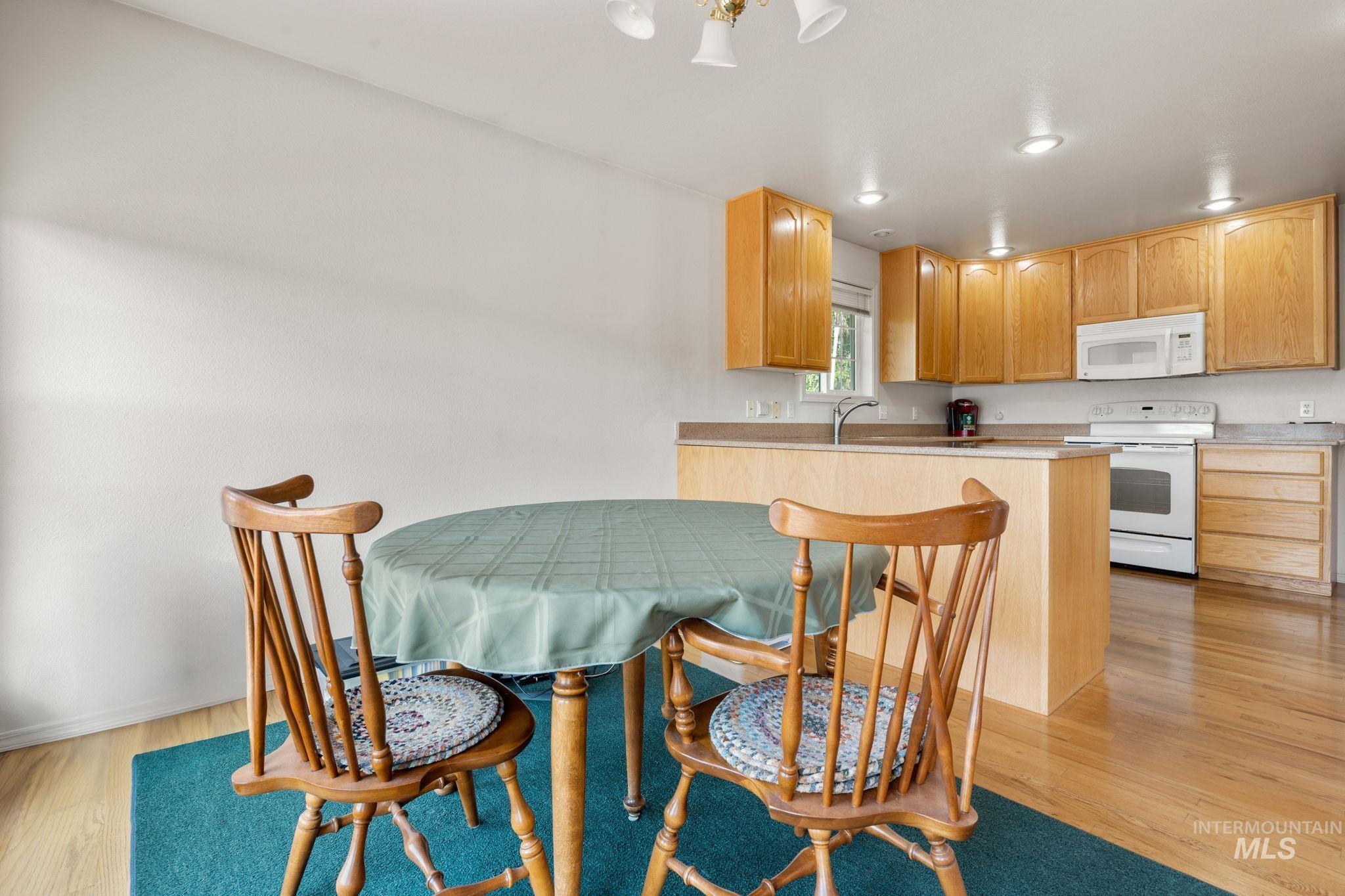 824 15th Ave, Lewiston, Idaho 83501, 4 Bedrooms, 3 Bathrooms, Residential For Sale, Price $339,900,MLS 98973663