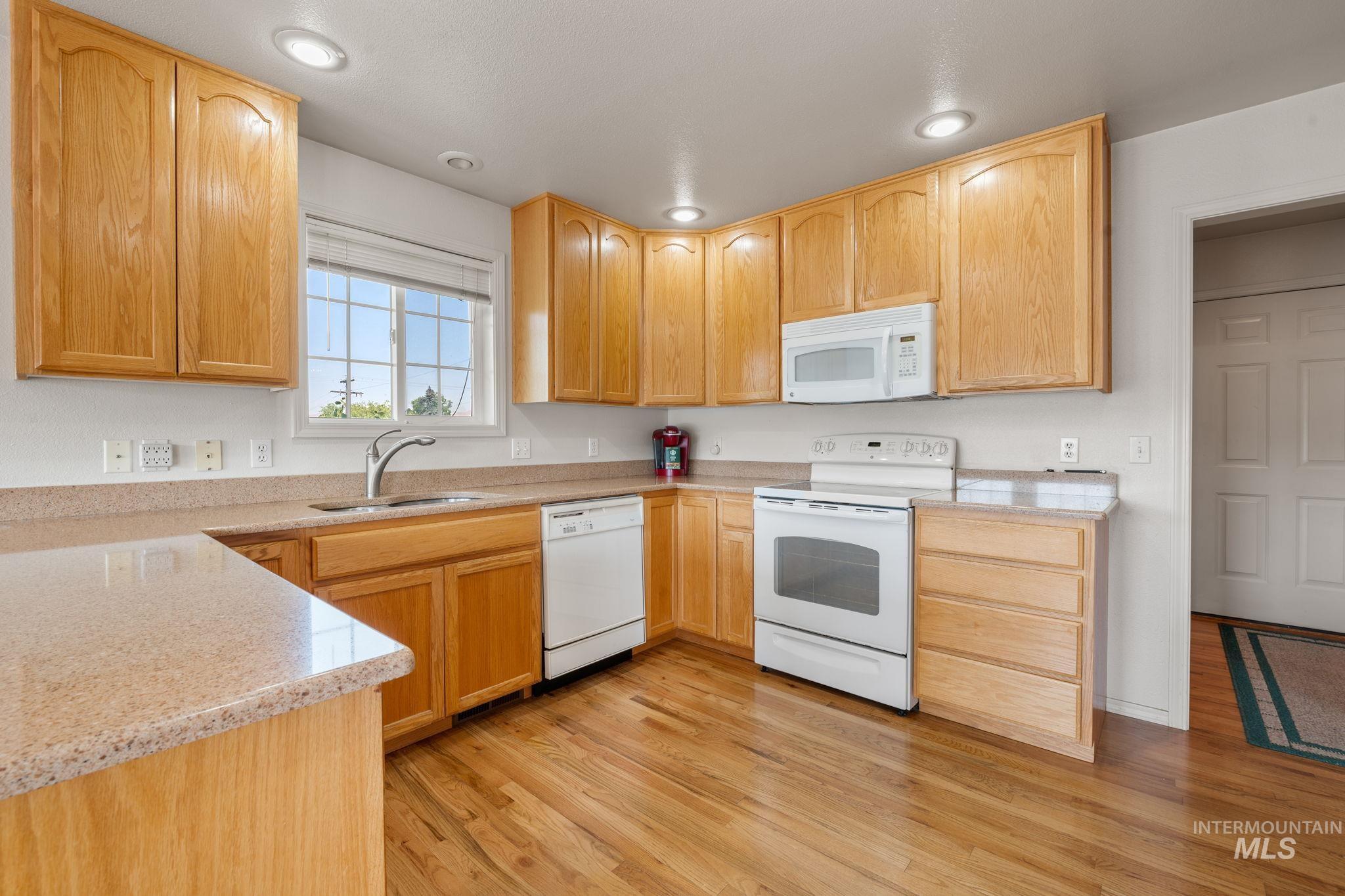 824 15th Ave, Lewiston, Idaho 83501, 4 Bedrooms, 3 Bathrooms, Residential For Sale, Price $339,900,MLS 98973663