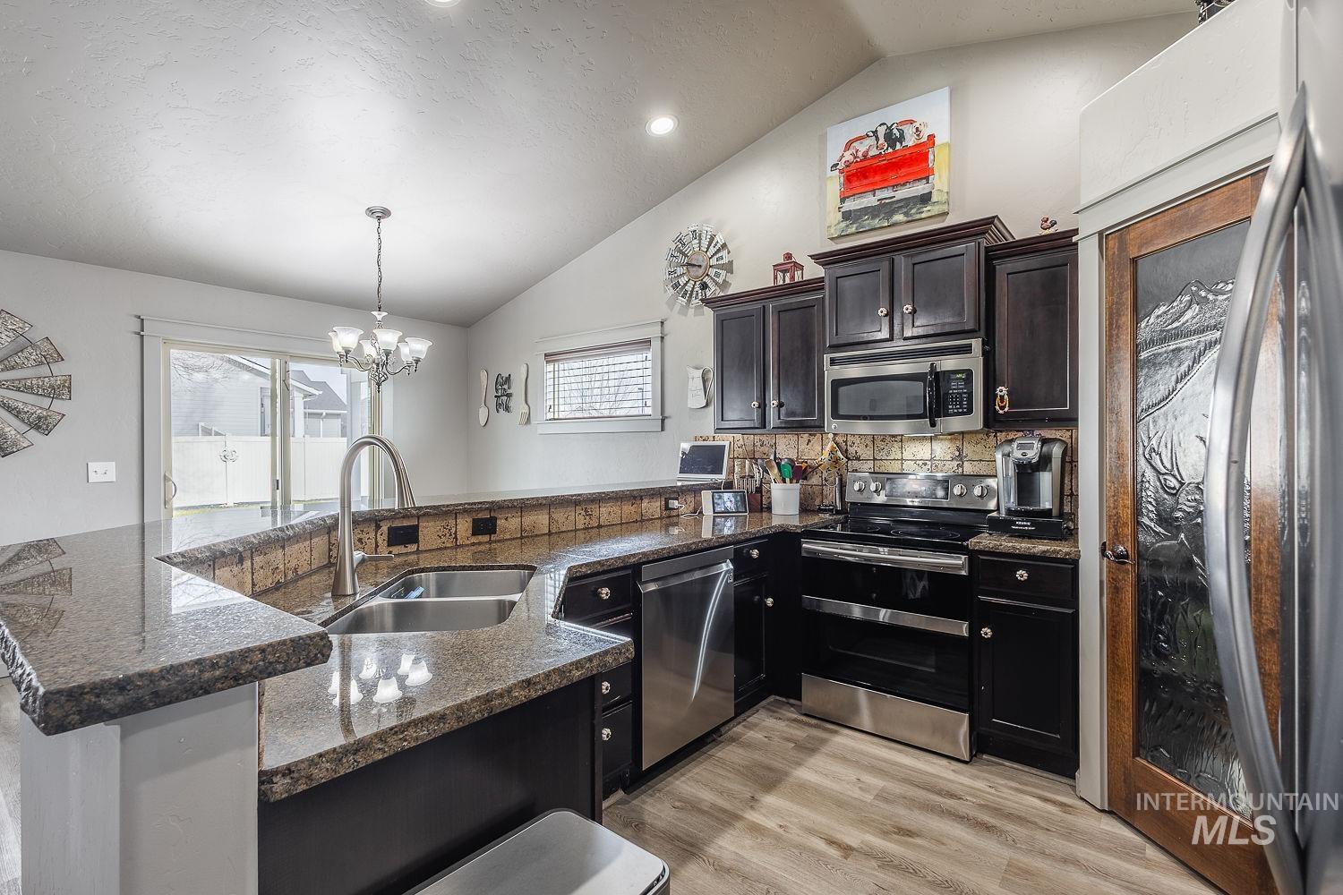 1546 Fairway St, Middleton, Idaho 83644, 3 Bedrooms, 2 Bathrooms, Residential For Sale, Price $415,000,MLS 98973664