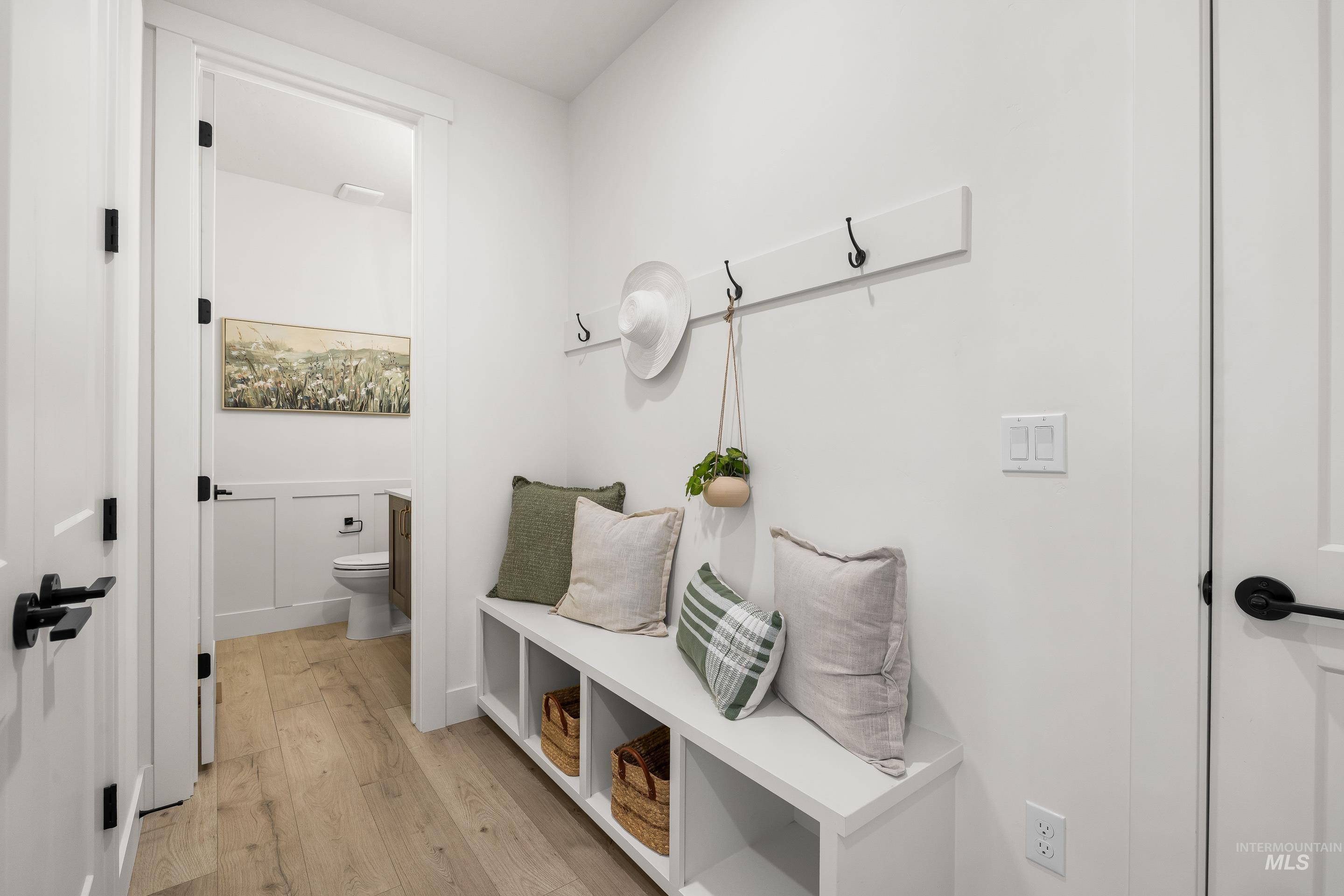 15293 Juniperwood Drive, Caldwell, Idaho 83607, 4 Bedrooms, 2.5 Bathrooms, Residential For Sale, Price $1,010,000,MLS 98973669