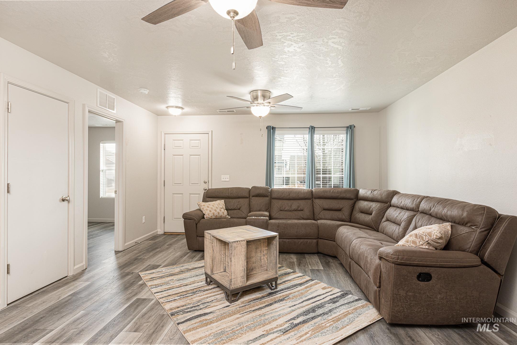 643 N Manship Ave., Meridian, Idaho 83642, 3 Bedrooms, 2.5 Bathrooms, Residential For Sale, Price $398,900,MLS 98973670