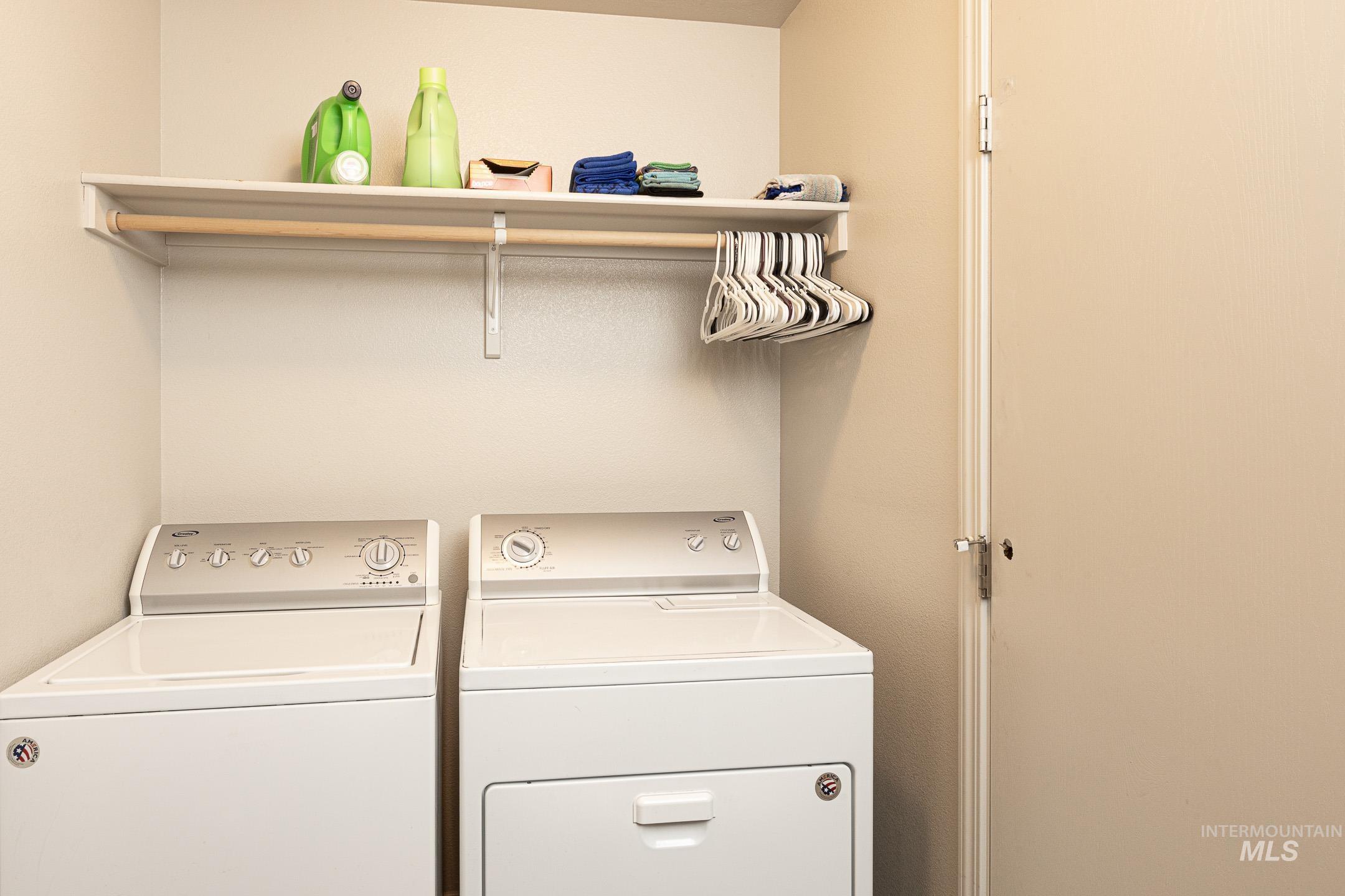 643 N Manship Ave., Meridian, Idaho 83642, 3 Bedrooms, 2.5 Bathrooms, Residential For Sale, Price $398,900,MLS 98973670