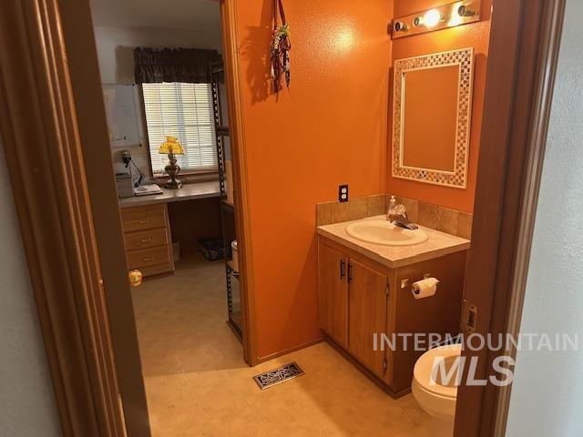 656 Liberty Ln, Emmett, Idaho 83617, 2 Bedrooms, 2 Bathrooms, Residential For Sale, Price $130,000,MLS 98973671