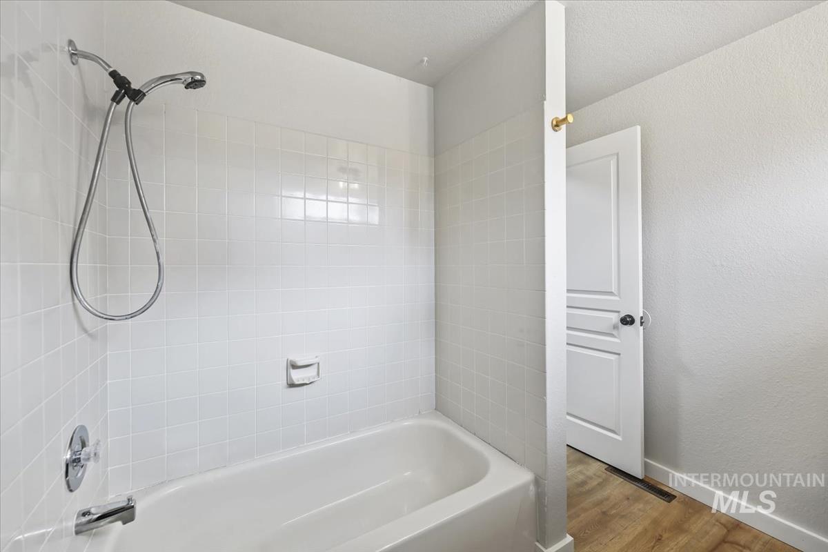 3487 N Collister Dr, Boise, Idaho 83703, 2 Bedrooms, 2 Bathrooms, Residential For Sale, Price $394,900,MLS 98973675