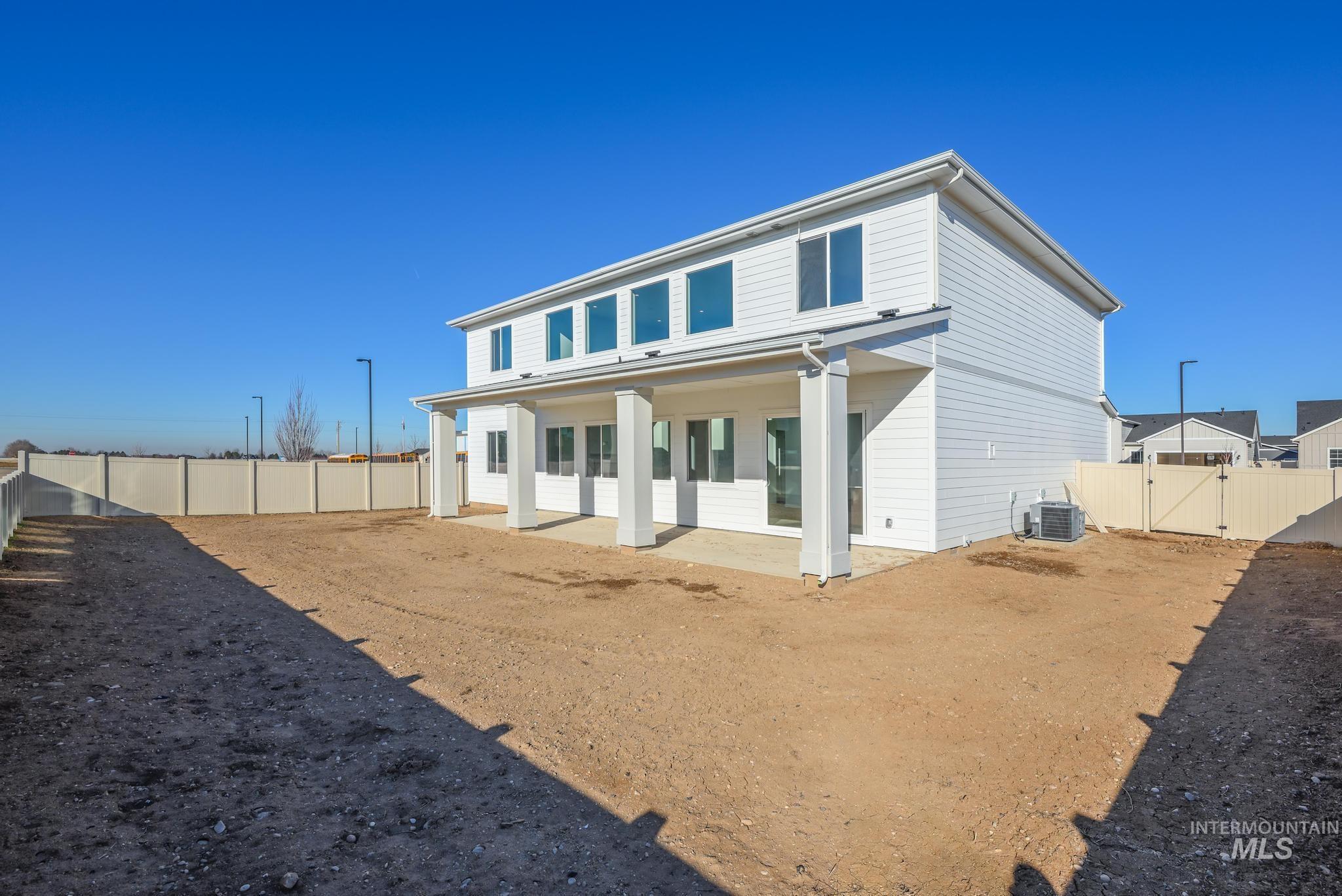 1138 W Osceola St, Middleton, Idaho 83644, 5 Bedrooms, 4.5 Bathrooms, Residential For Sale, Price $759,000,MLS 98973678