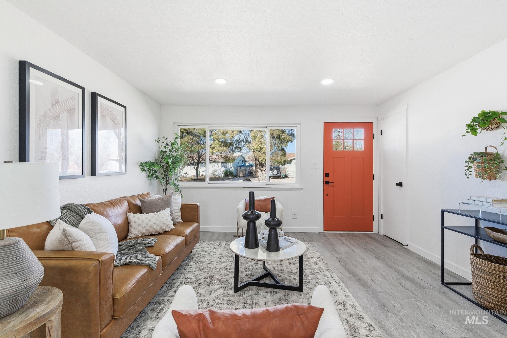 563 W Trini St, Kuna, Idaho 83634, 3 Bedrooms, 1 Bathroom, Residential For Sale, Price $369,990,MLS 98973679