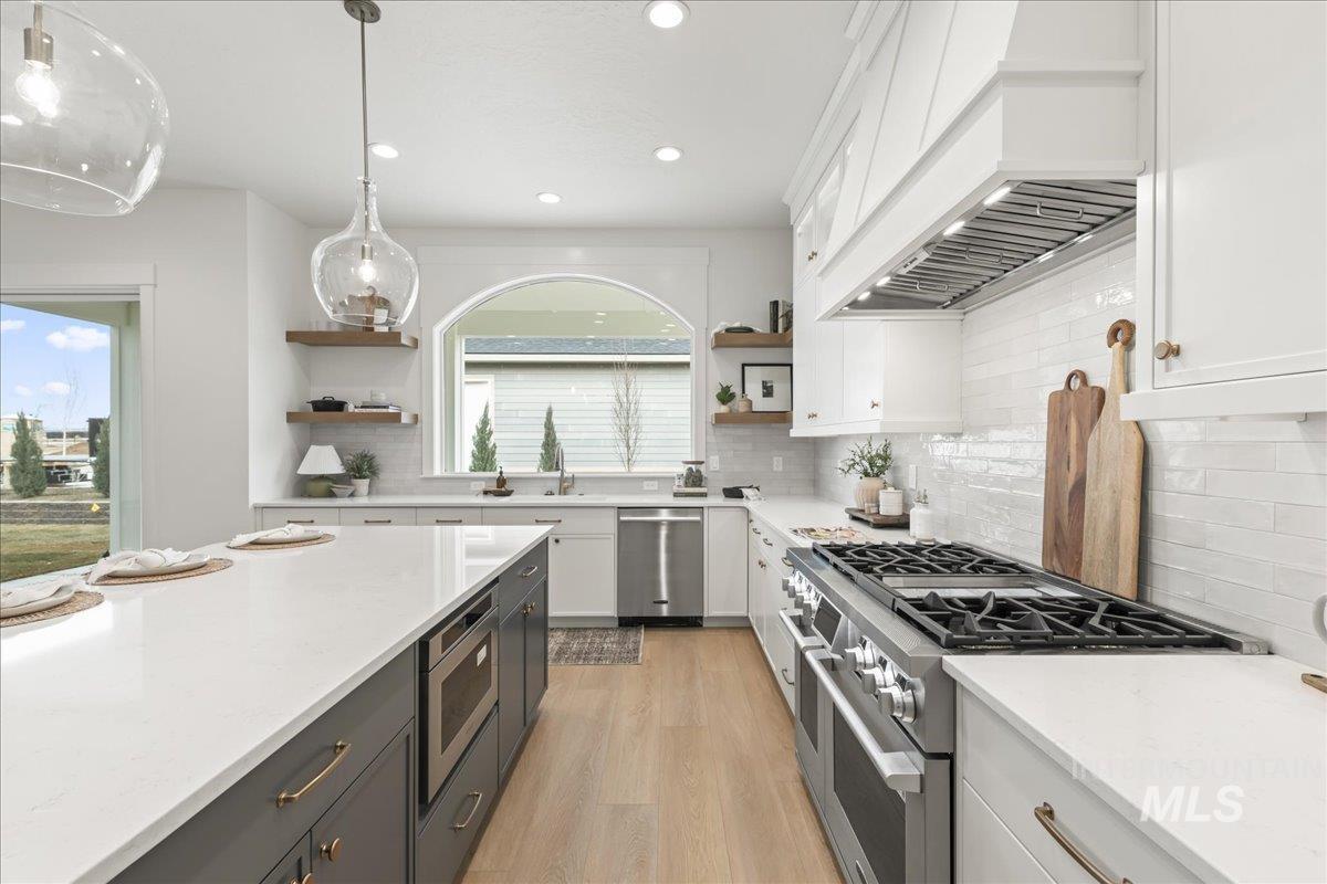 7326 W Runner Stone St, Eagle, Idaho 83616, 5 Bedrooms, 4.5 Bathrooms, Residential For Sale, Price $1,260,000,MLS 98973686