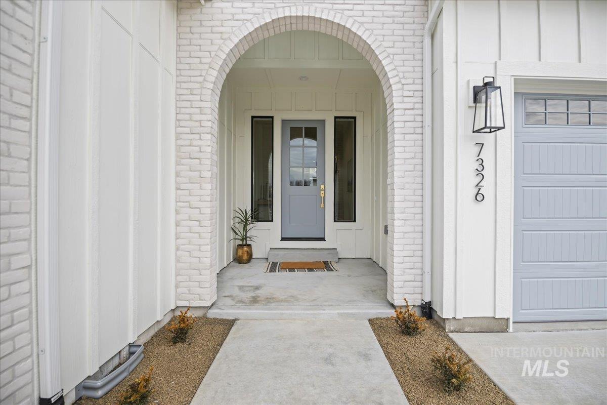 7326 W Runner Stone St, Eagle, Idaho 83616, 5 Bedrooms, 4.5 Bathrooms, Residential For Sale, Price $1,260,000,MLS 98973686