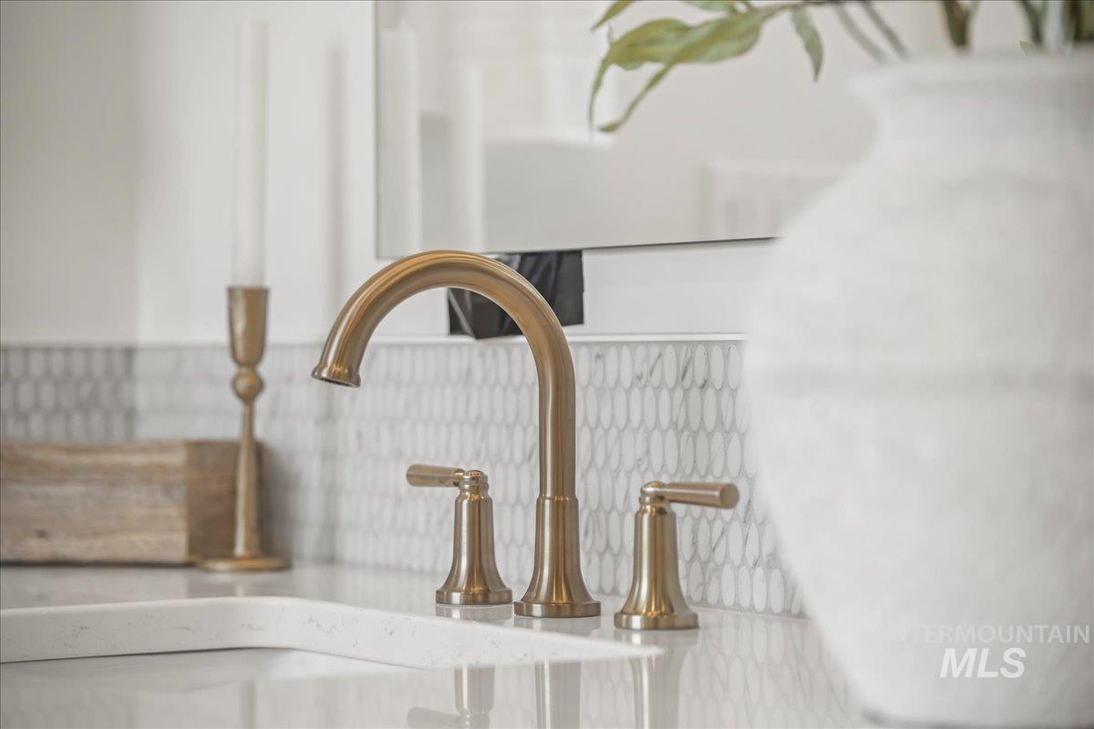 7326 W Runner Stone St, Eagle, Idaho 83616, 5 Bedrooms, 4.5 Bathrooms, Residential For Sale, Price $1,260,000,MLS 98973686