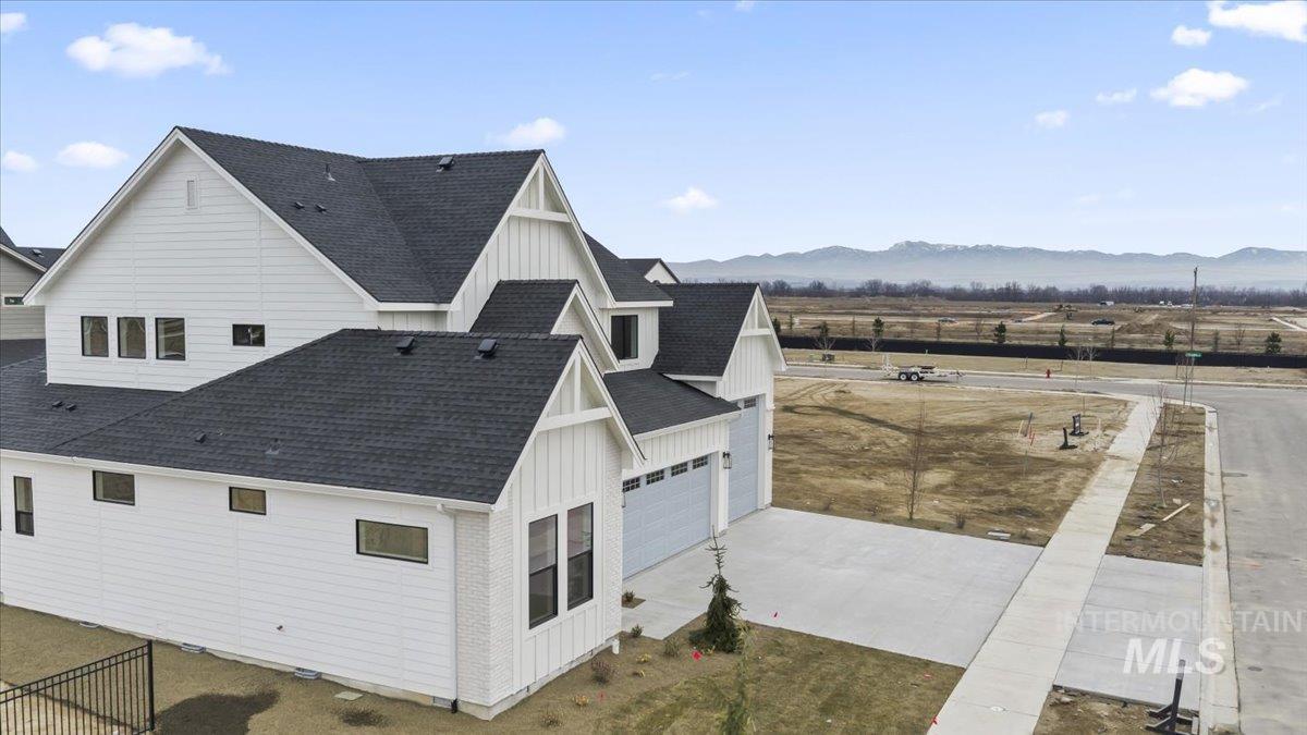 7326 W Runner Stone St, Eagle, Idaho 83616, 5 Bedrooms, 4.5 Bathrooms, Residential For Sale, Price $1,260,000,MLS 98973686