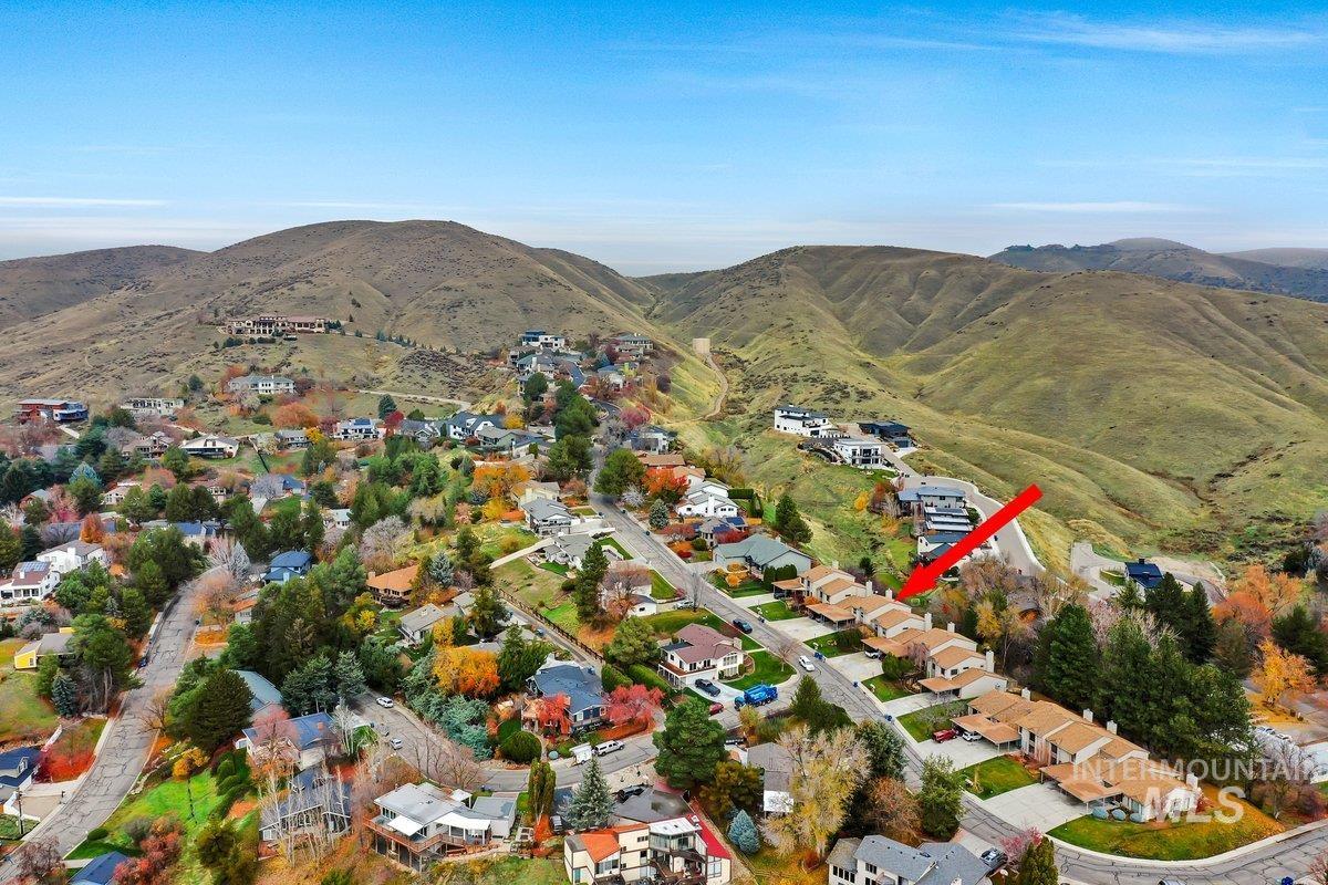 2934 N Mountain Road, Boise, Idaho 83702, 3 Bedrooms, 2.5 Bathrooms, Residential For Sale, Price $674,000,MLS 98973687