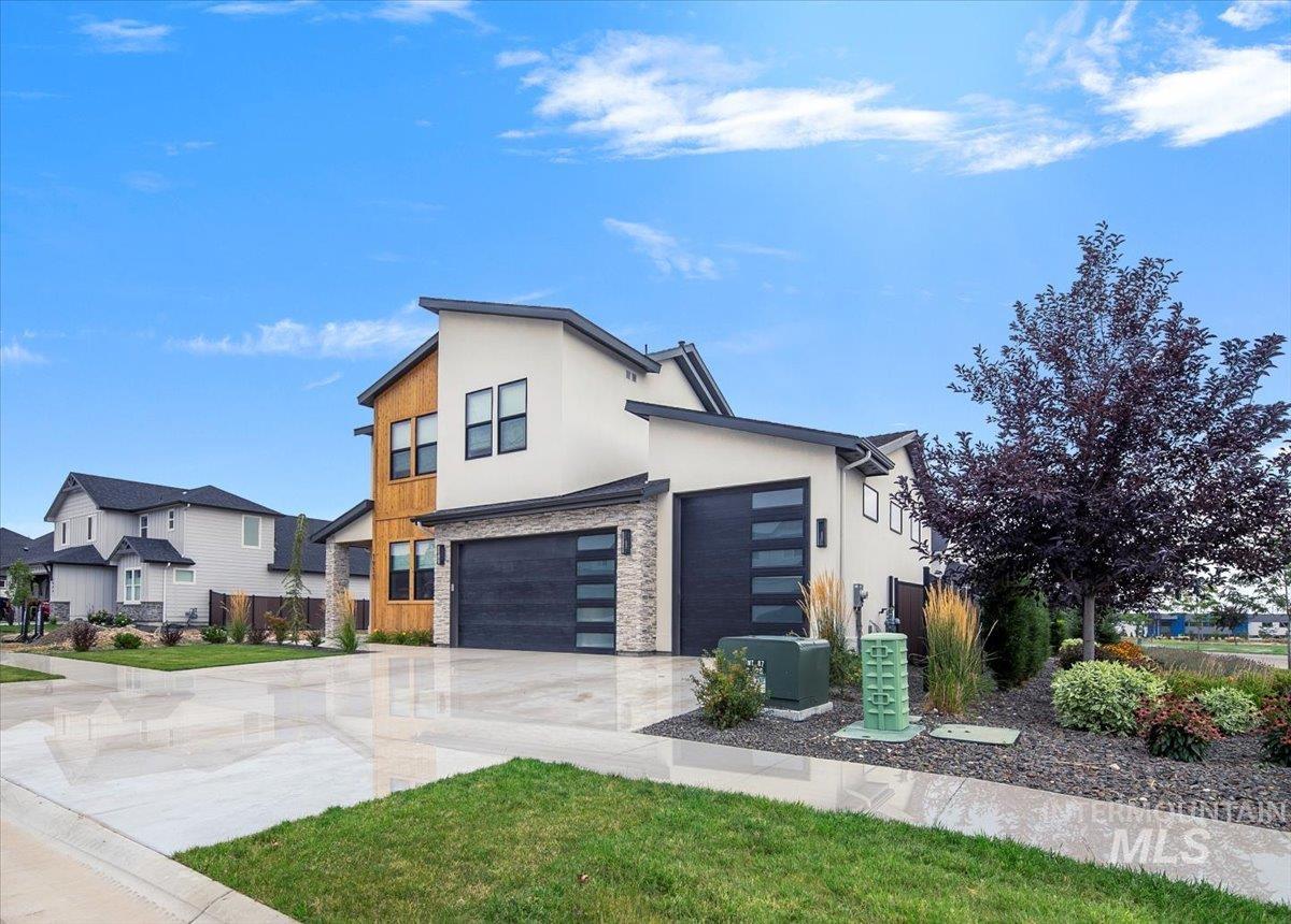 1911 E Mainacht St, Meridian, Idaho 83642, 4 Bedrooms, 2.5 Bathrooms, Residential For Sale, Price $779,990,MLS 98973689