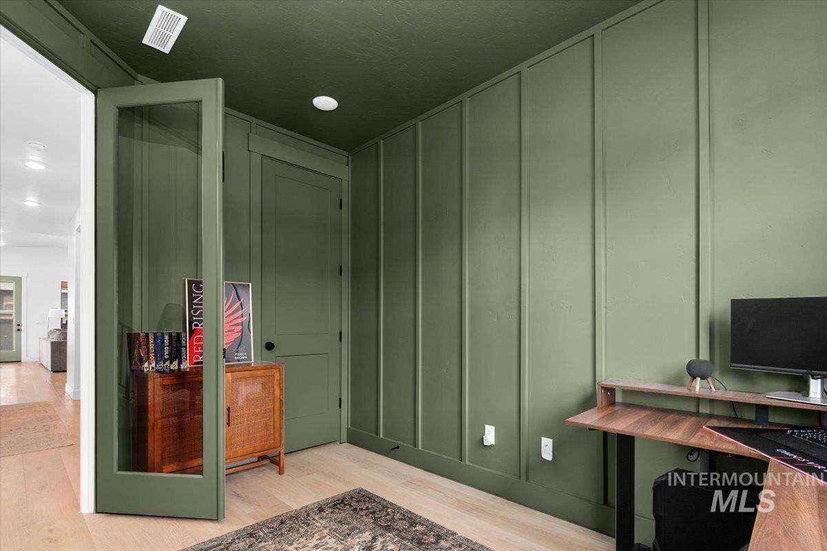 1911 E Mainacht St, Meridian, Idaho 83642, 4 Bedrooms, 2.5 Bathrooms, Residential For Sale, Price $779,990,MLS 98973689