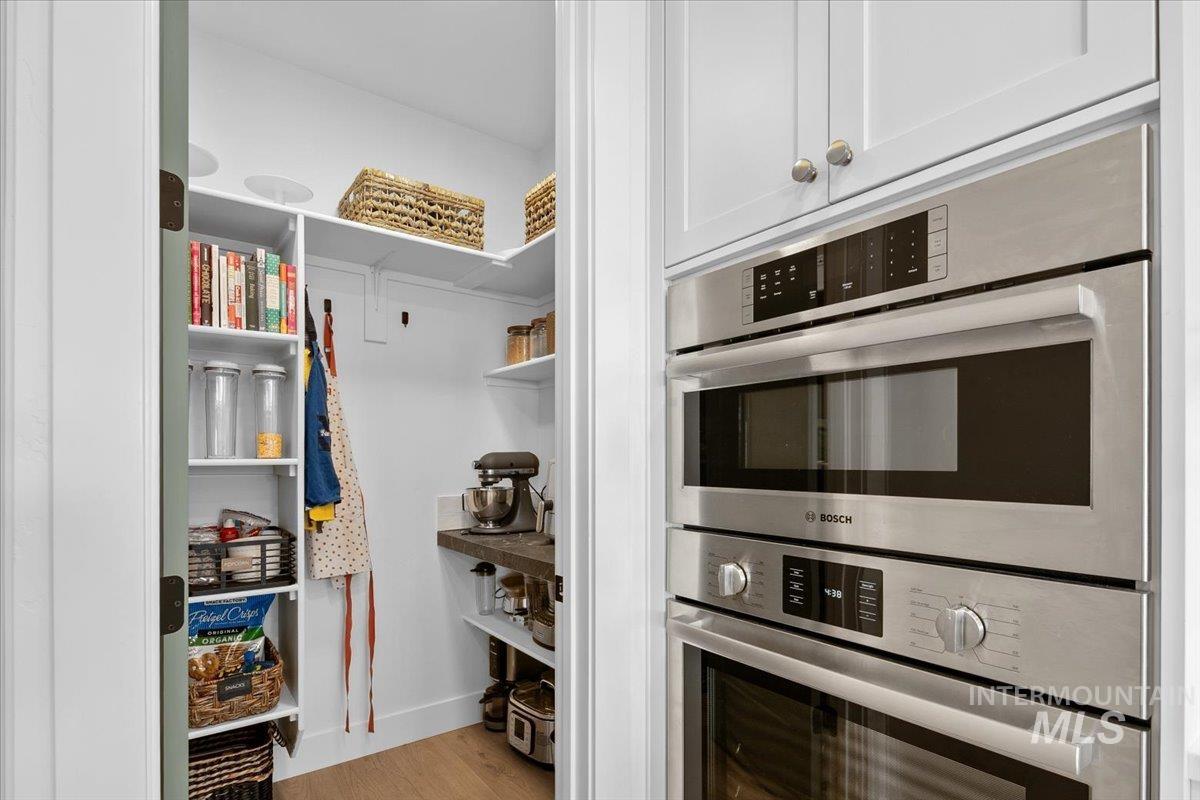 1911 E Mainacht St, Meridian, Idaho 83642, 4 Bedrooms, 2.5 Bathrooms, Residential For Sale, Price $779,990,MLS 98973689