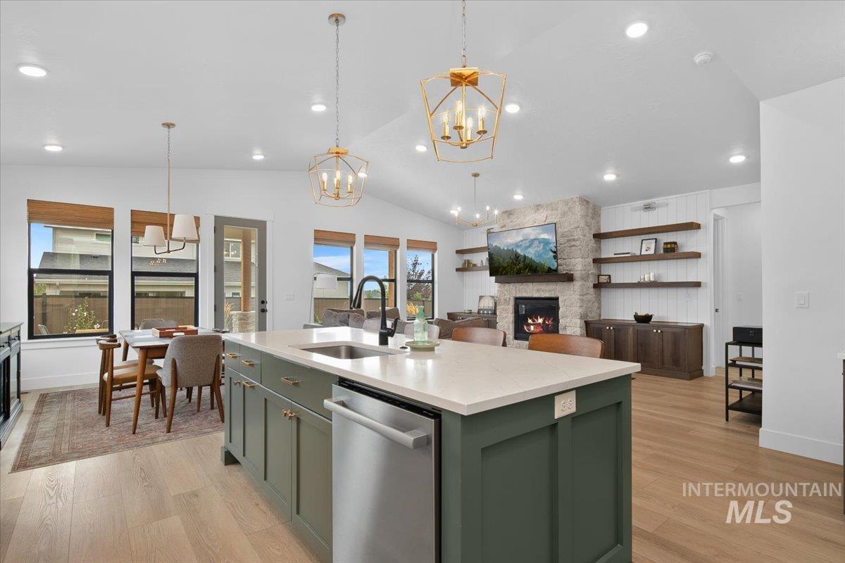 1911 E Mainacht St, Meridian, Idaho 83642, 4 Bedrooms, 2.5 Bathrooms, Residential For Sale, Price $779,990,MLS 98973689