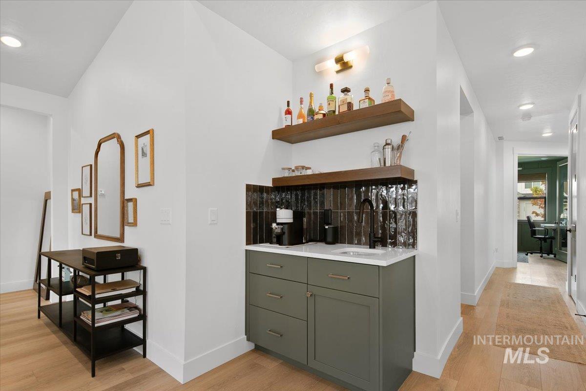 1911 E Mainacht St, Meridian, Idaho 83642, 4 Bedrooms, 2.5 Bathrooms, Residential For Sale, Price $779,990,MLS 98973689