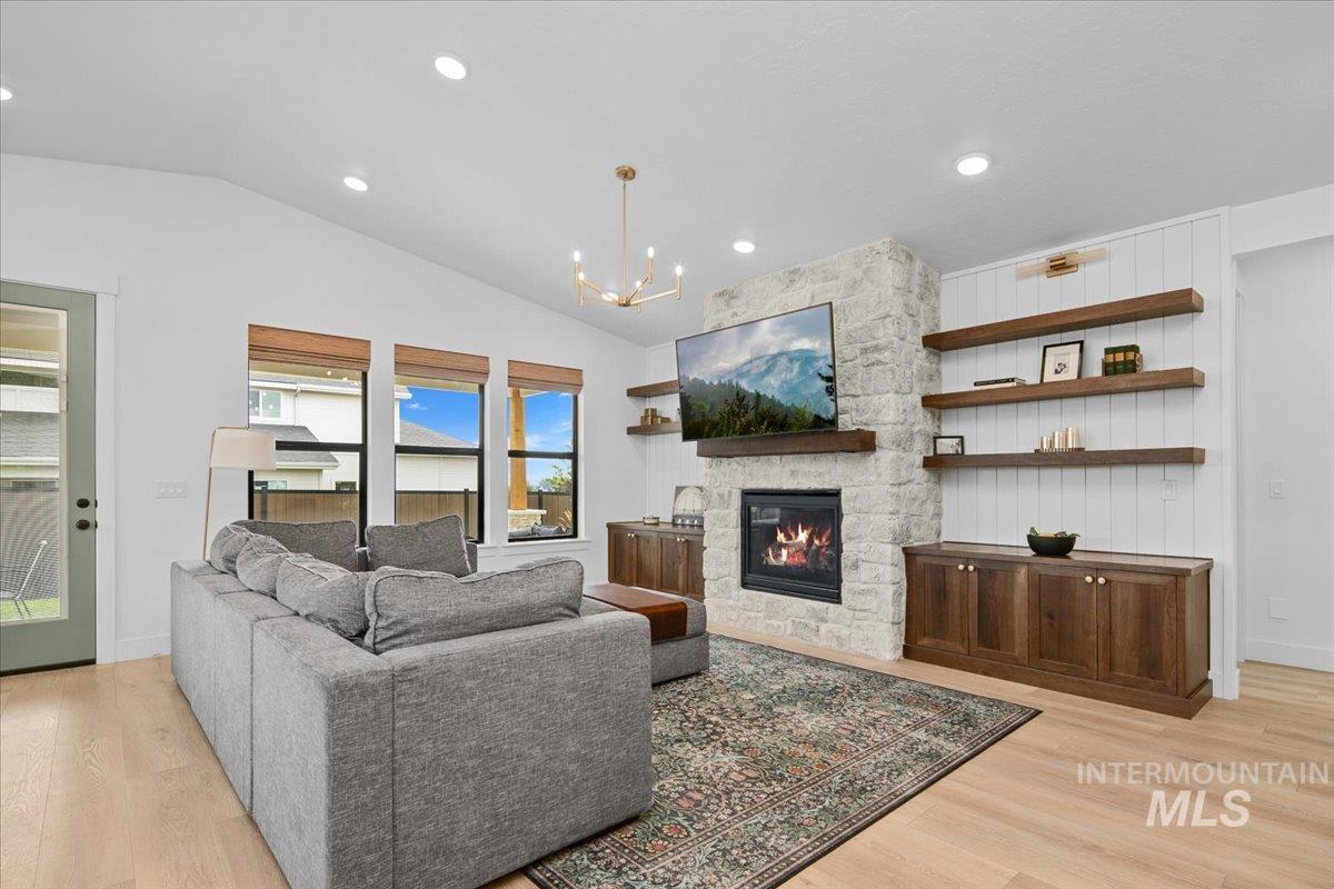 1911 E Mainacht St, Meridian, Idaho 83642, 4 Bedrooms, 2.5 Bathrooms, Residential For Sale, Price $779,990,MLS 98973689