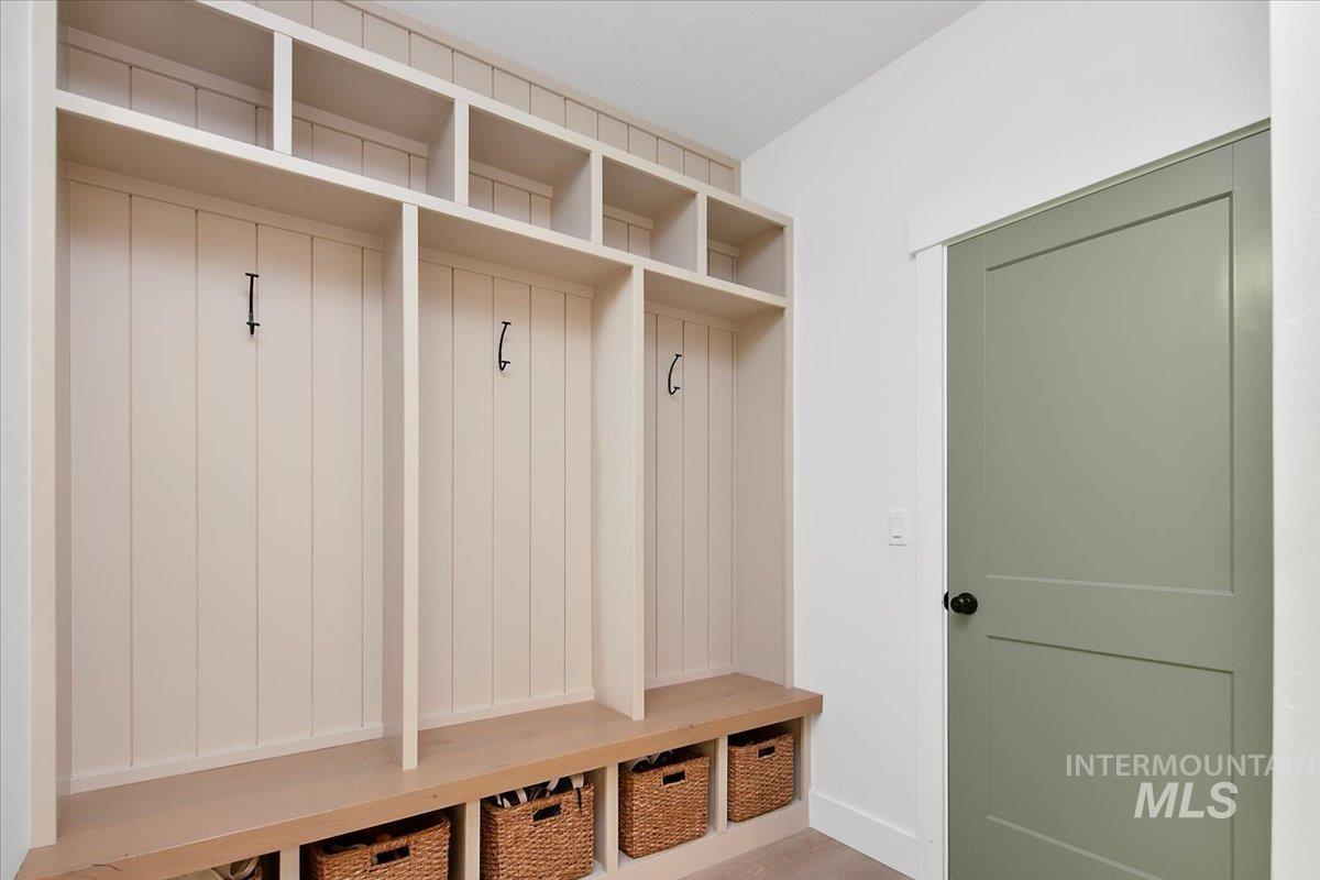 1911 E Mainacht St, Meridian, Idaho 83642, 4 Bedrooms, 2.5 Bathrooms, Residential For Sale, Price $779,990,MLS 98973689