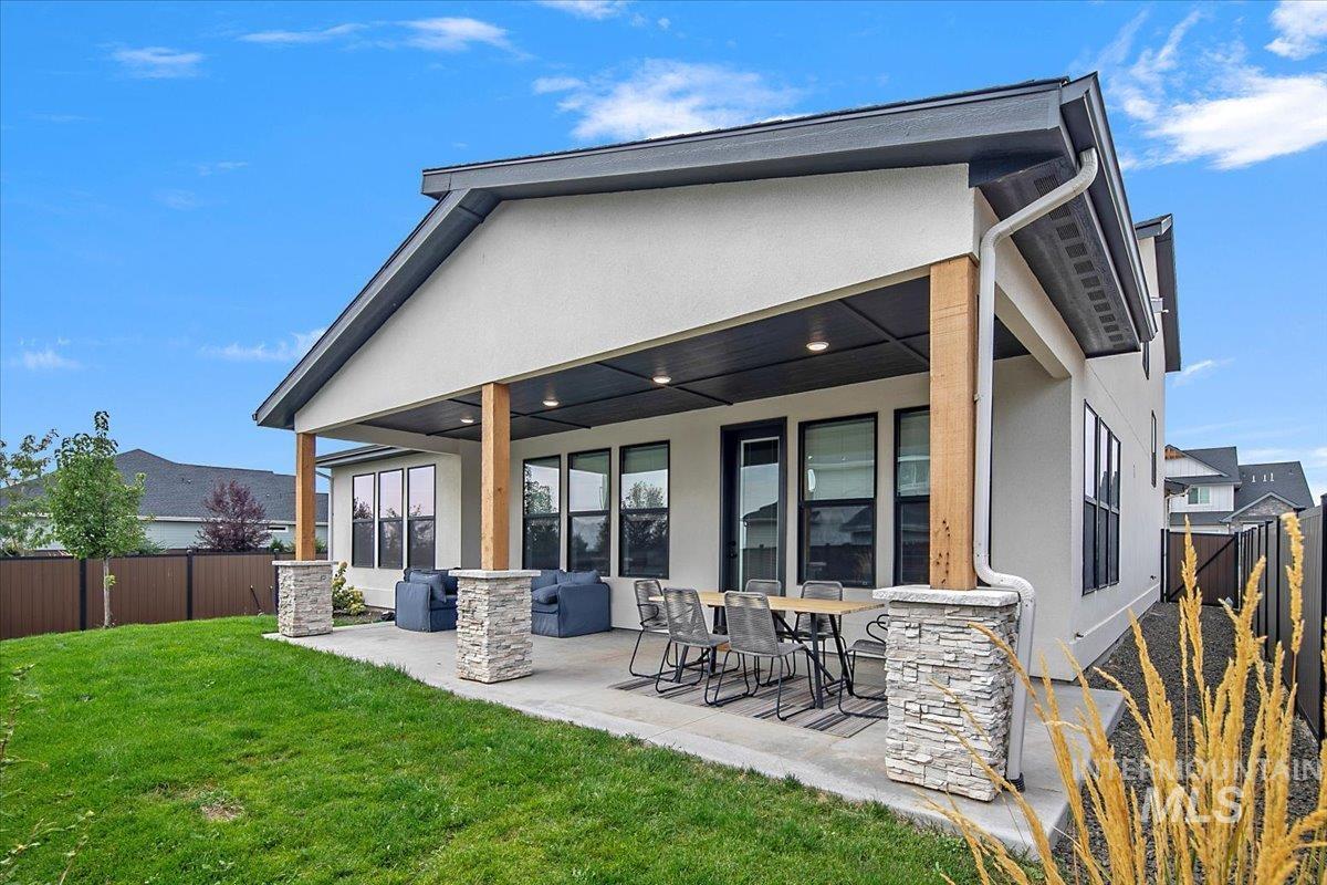 1911 E Mainacht St, Meridian, Idaho 83642, 4 Bedrooms, 2.5 Bathrooms, Residential For Sale, Price $779,990,MLS 98973689