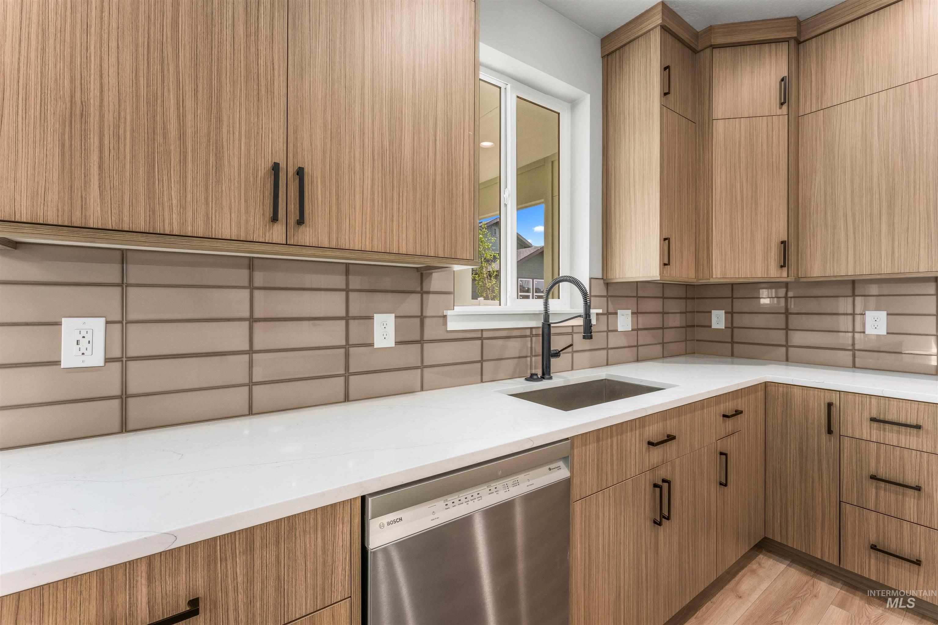 2829 Warlander, Meridian, Idaho 83642, 5 Bedrooms, 2.5 Bathrooms, Residential For Sale, Price $659,900, 98973690